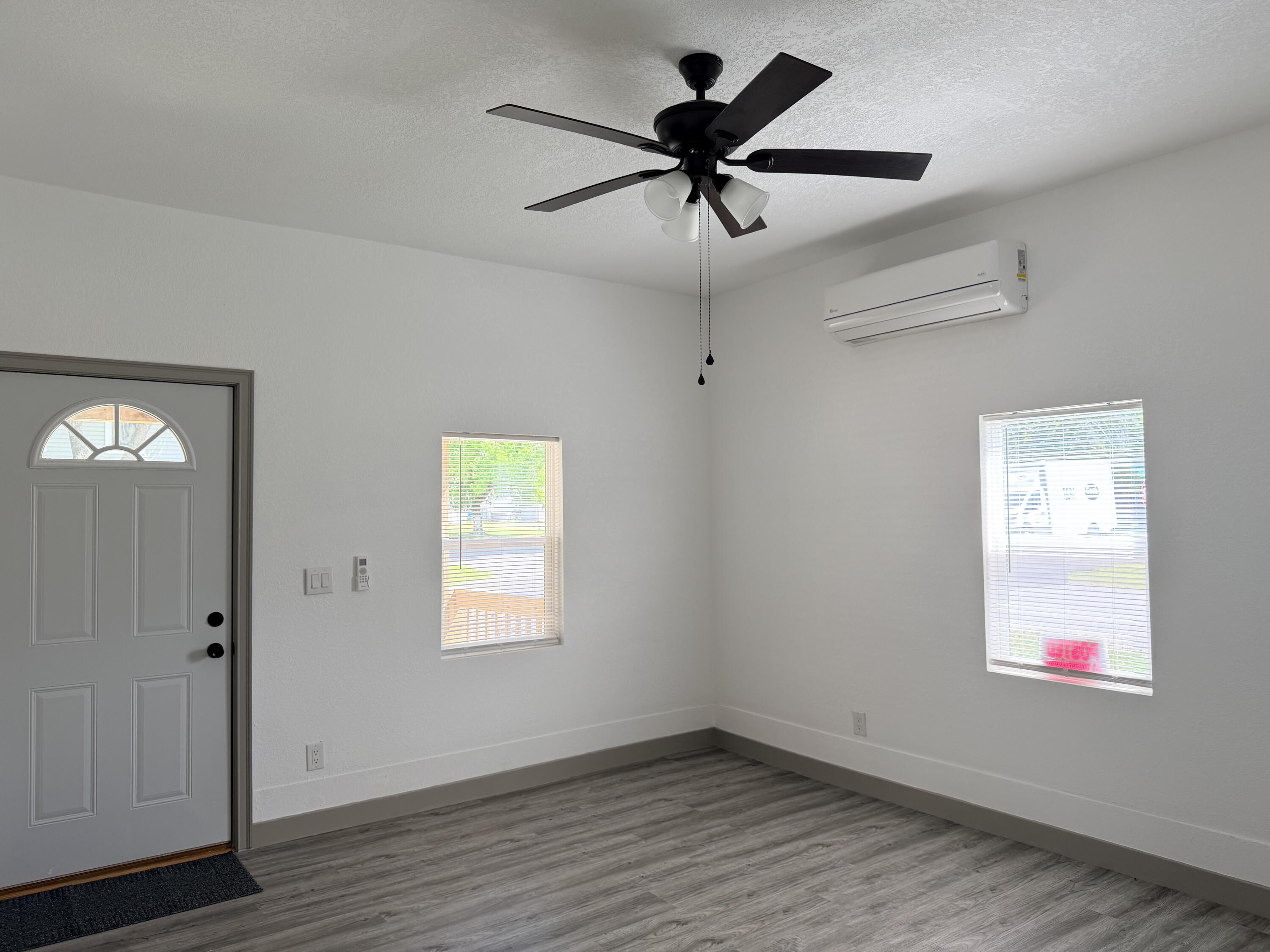 141 East Daugherty Street Property Photo 26