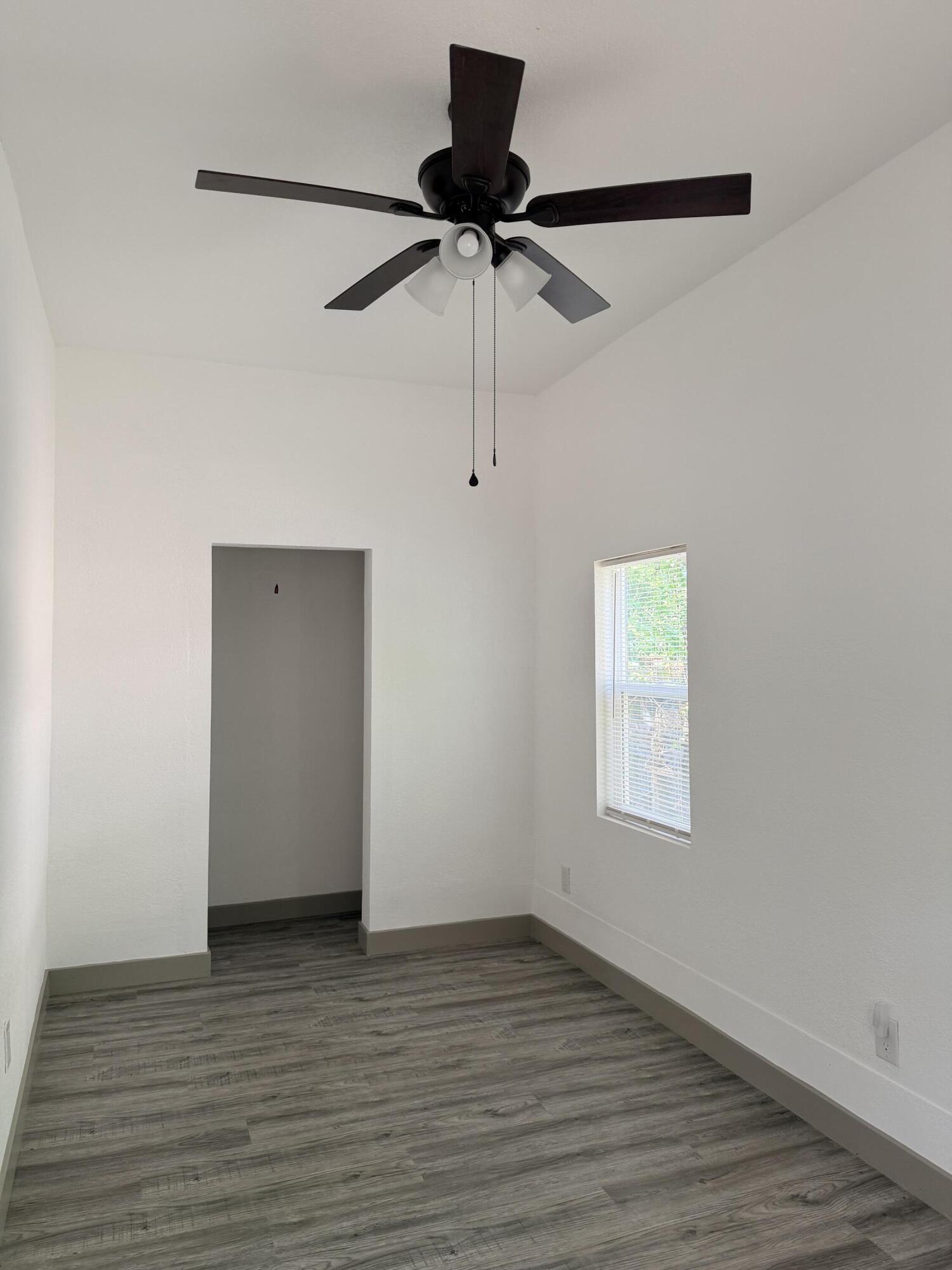 141 East Daugherty Street Property Photo 27