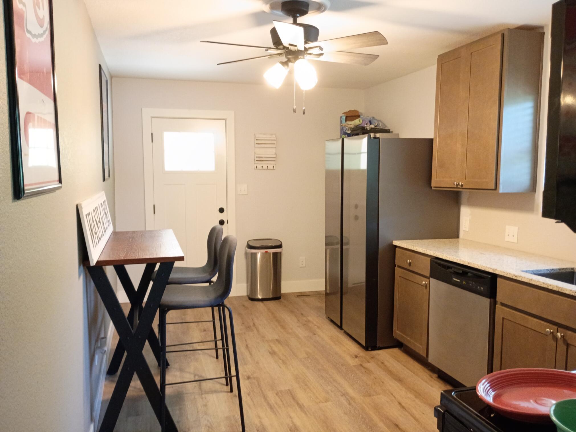 1903 Cherry Street Property Photo 6