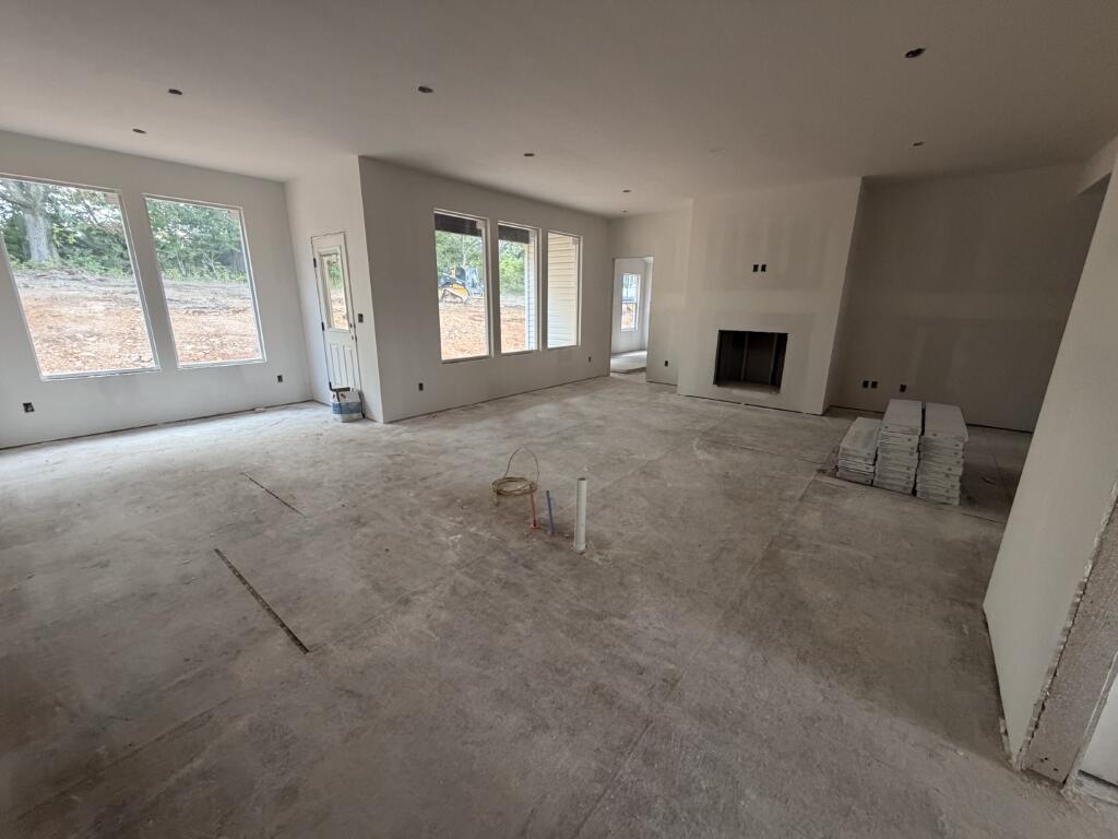 849 Holstein Lane Property Photo 3