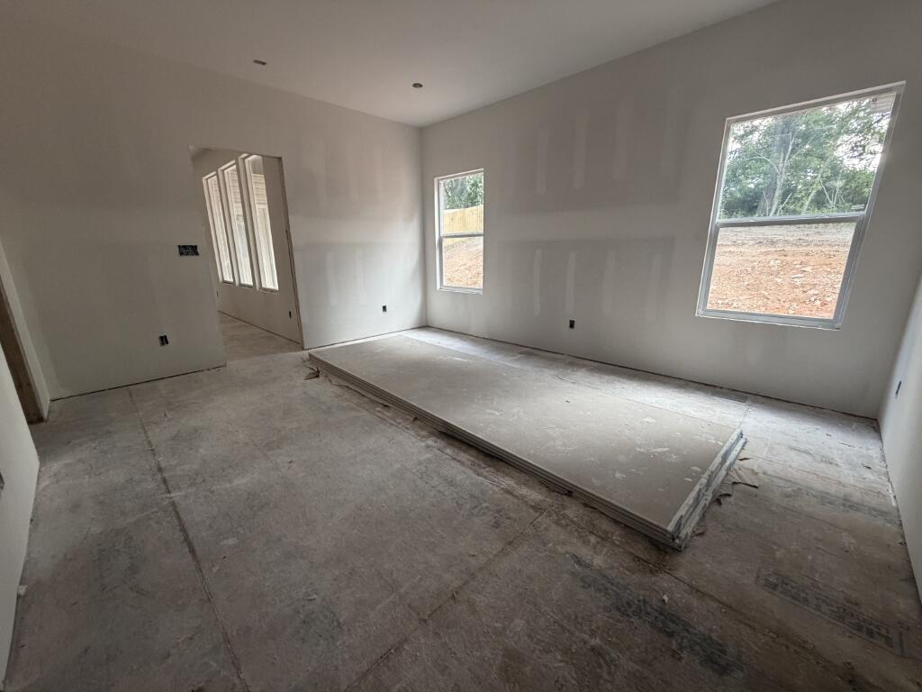 849 Holstein Lane Property Photo 4