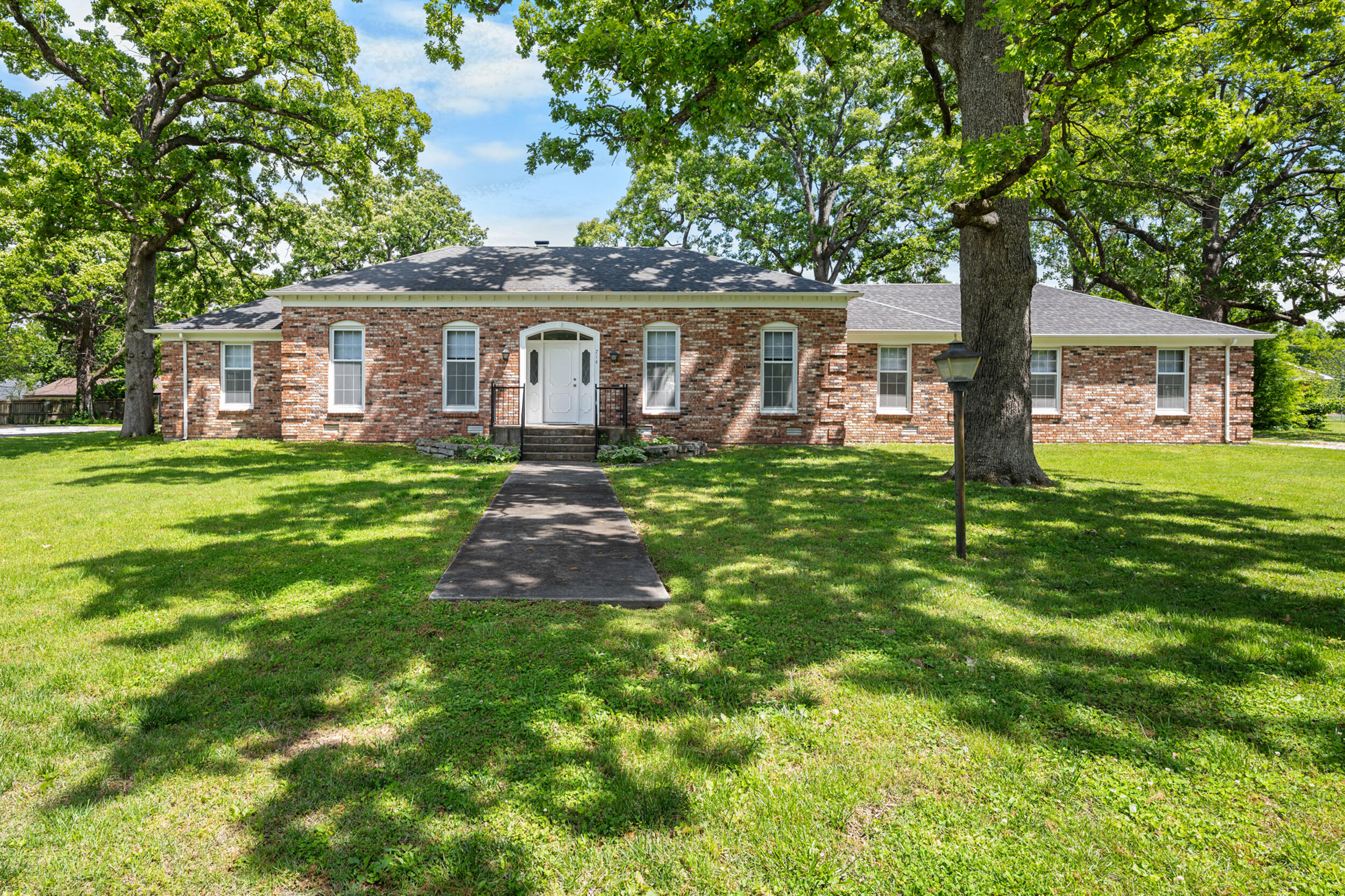 714 North Claud Avenue Property Photo 3