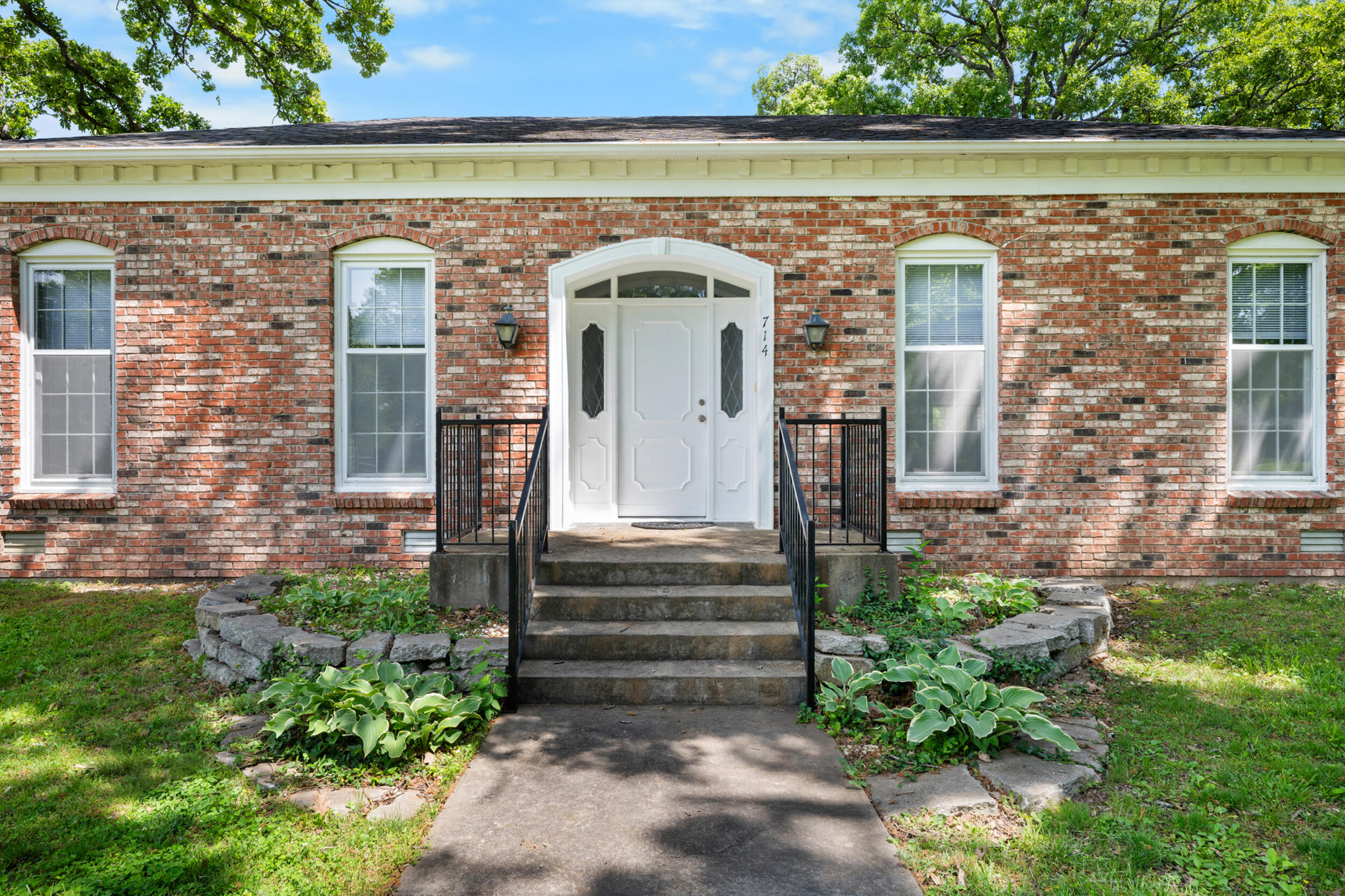 714 North Claud Avenue Property Photo 6