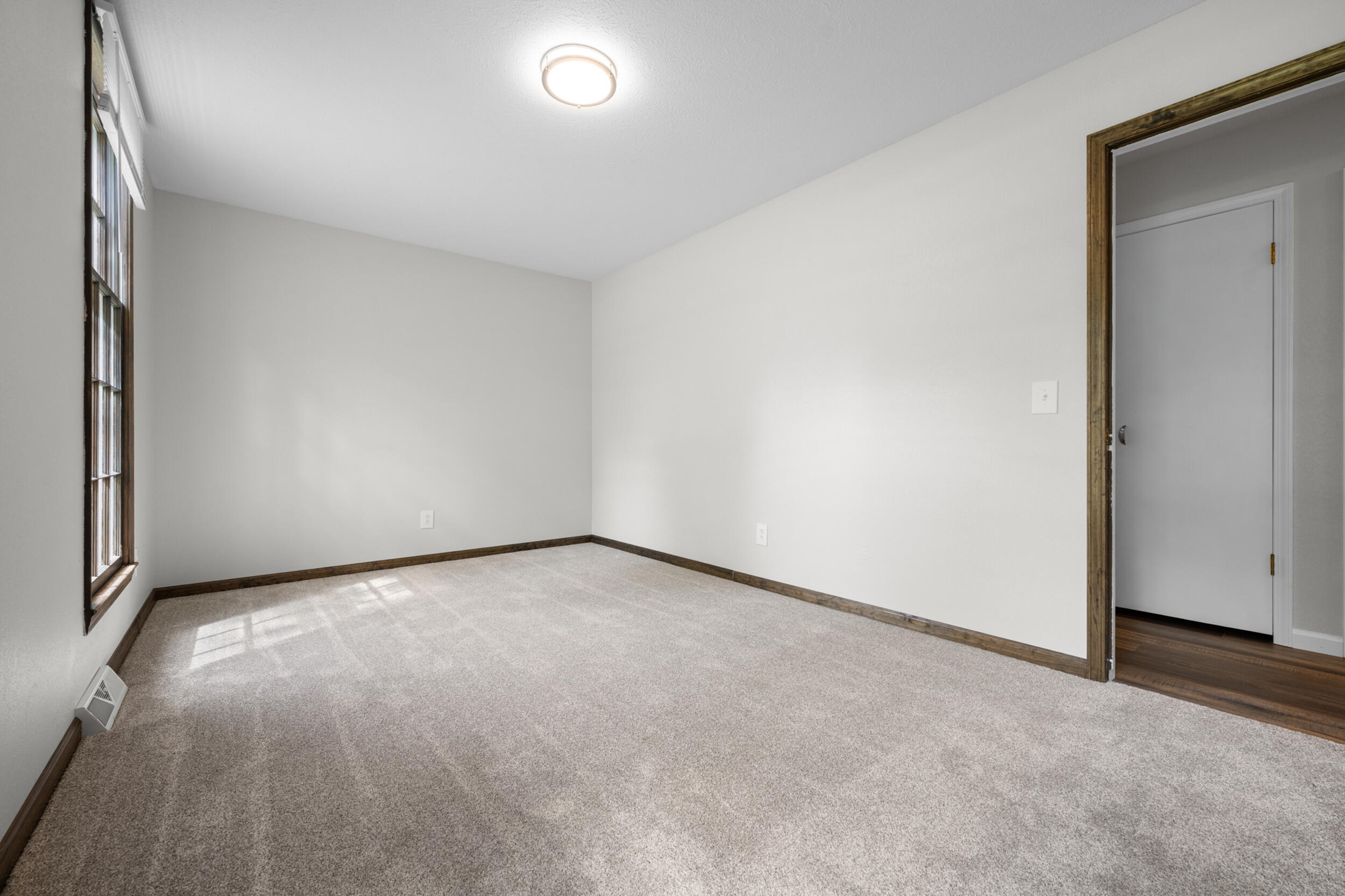 714 North Claud Avenue Property Photo 35