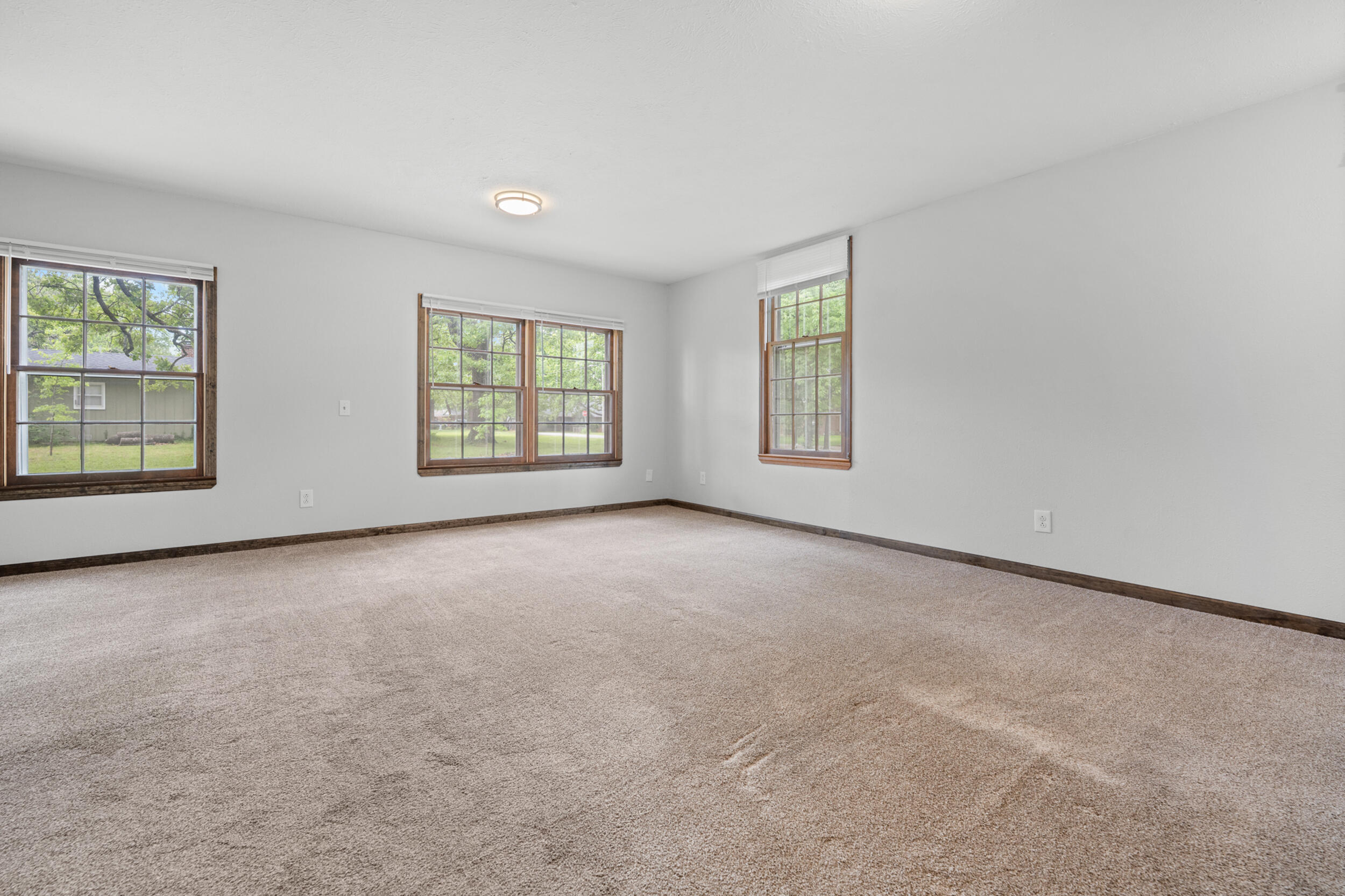 714 North Claud Avenue Property Photo 54