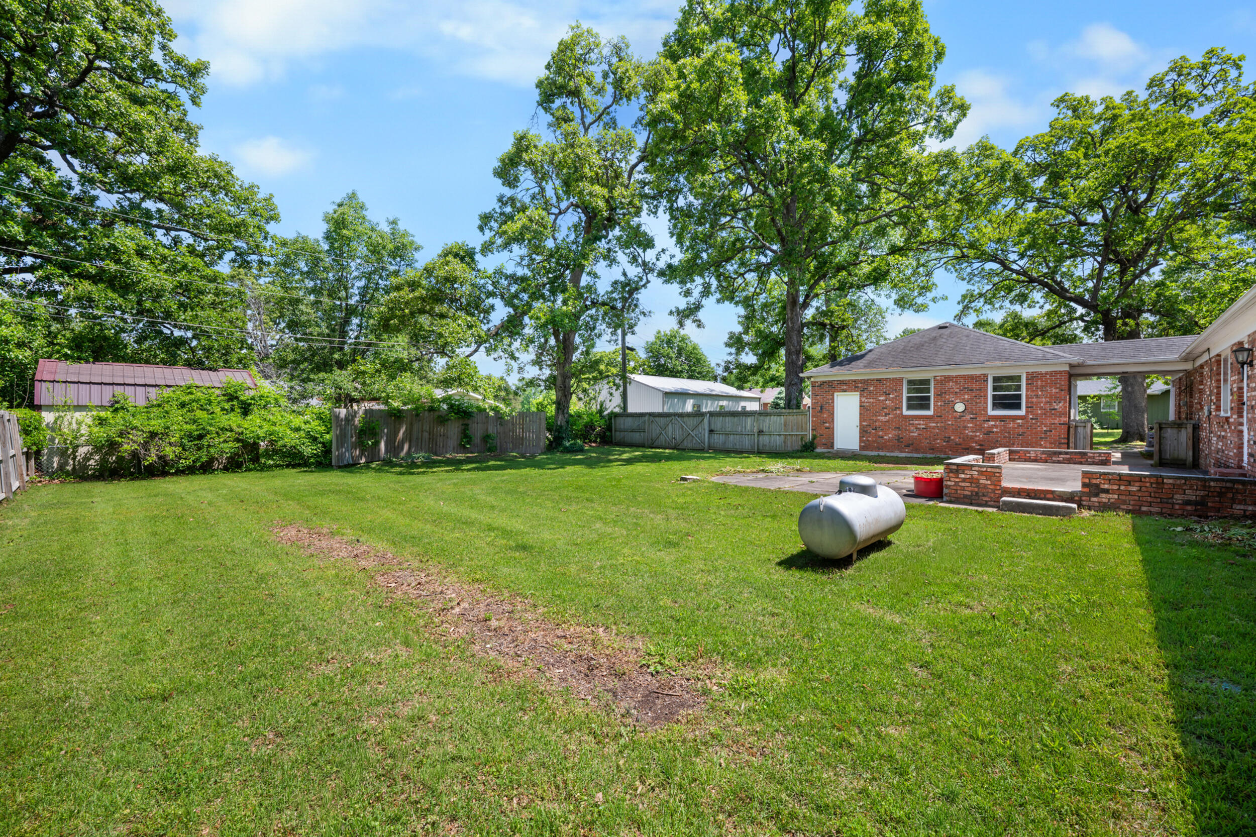 714 North Claud Avenue Property Photo 68
