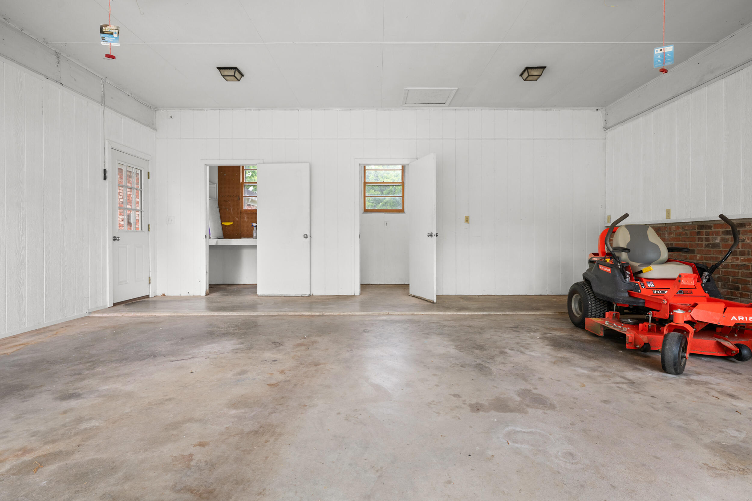 714 North Claud Avenue Property Photo 74