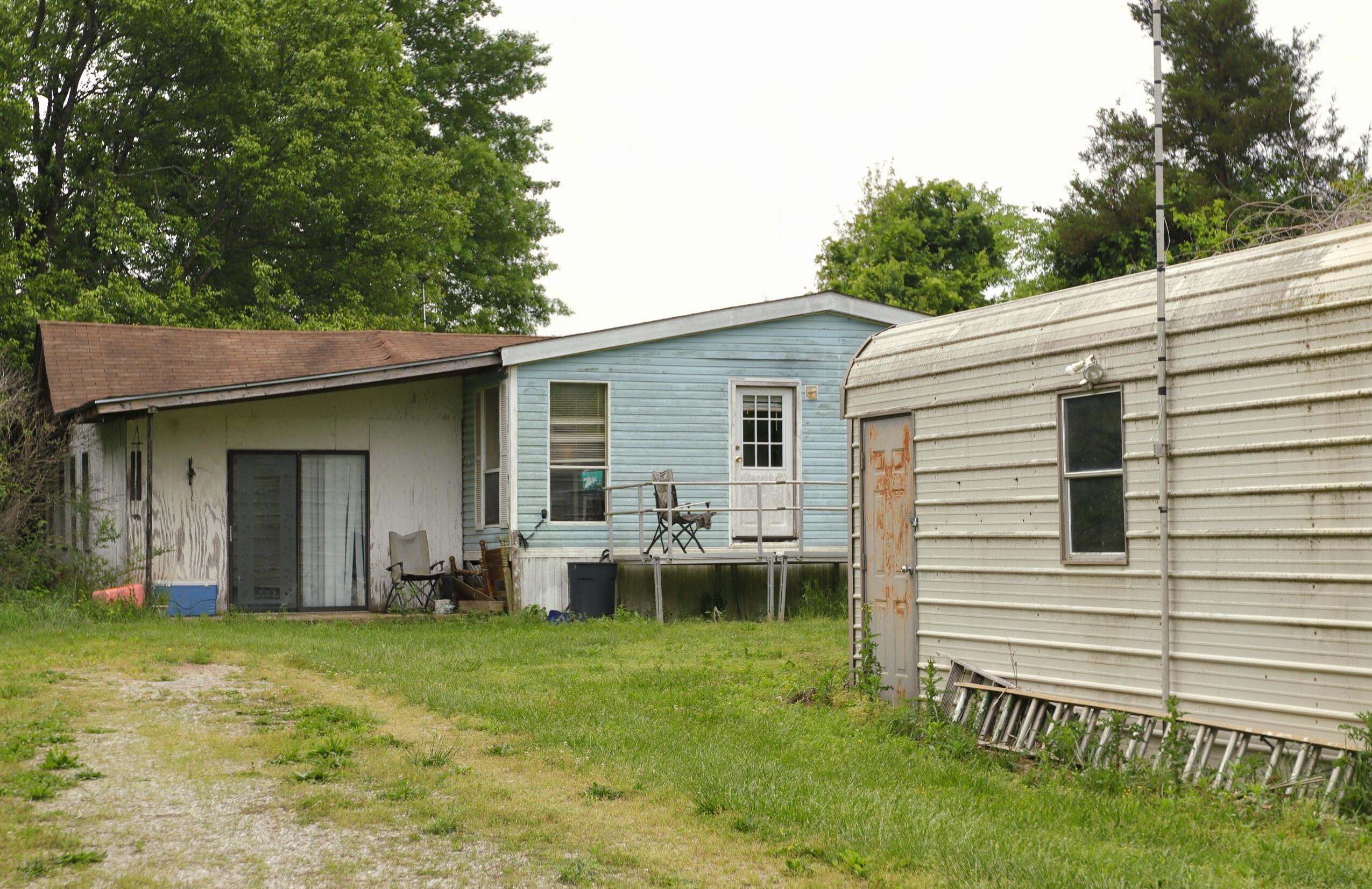 1266 Private Road 1060 Property Photo 3