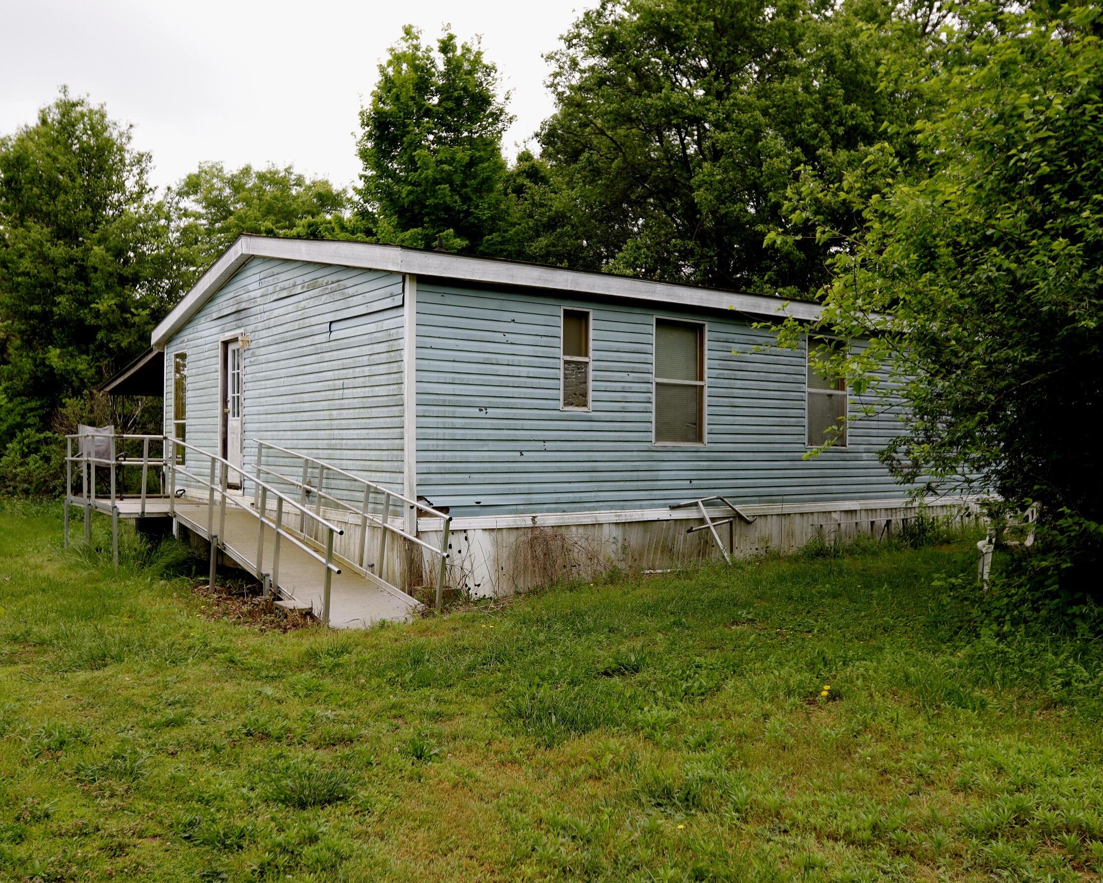 1266 Private Road 1060 Property Photo 4