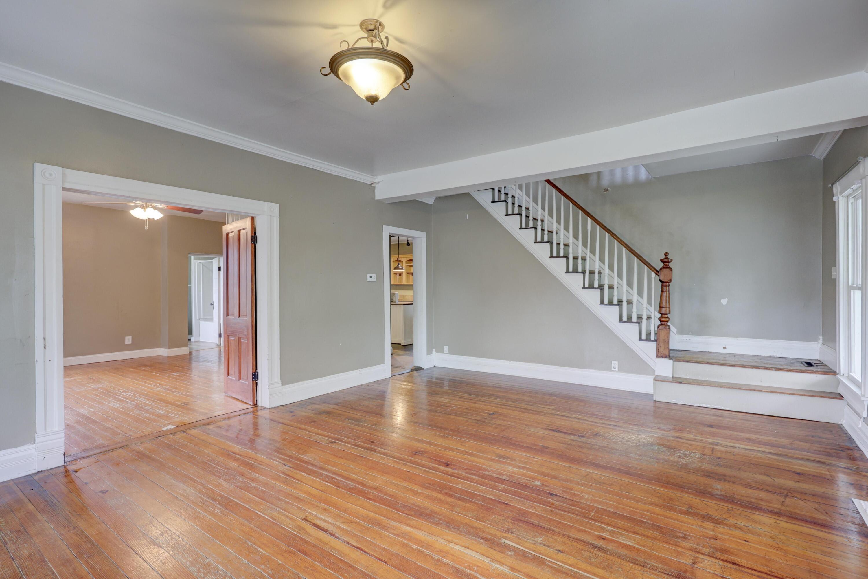 813 Lyon Street Property Photo 7