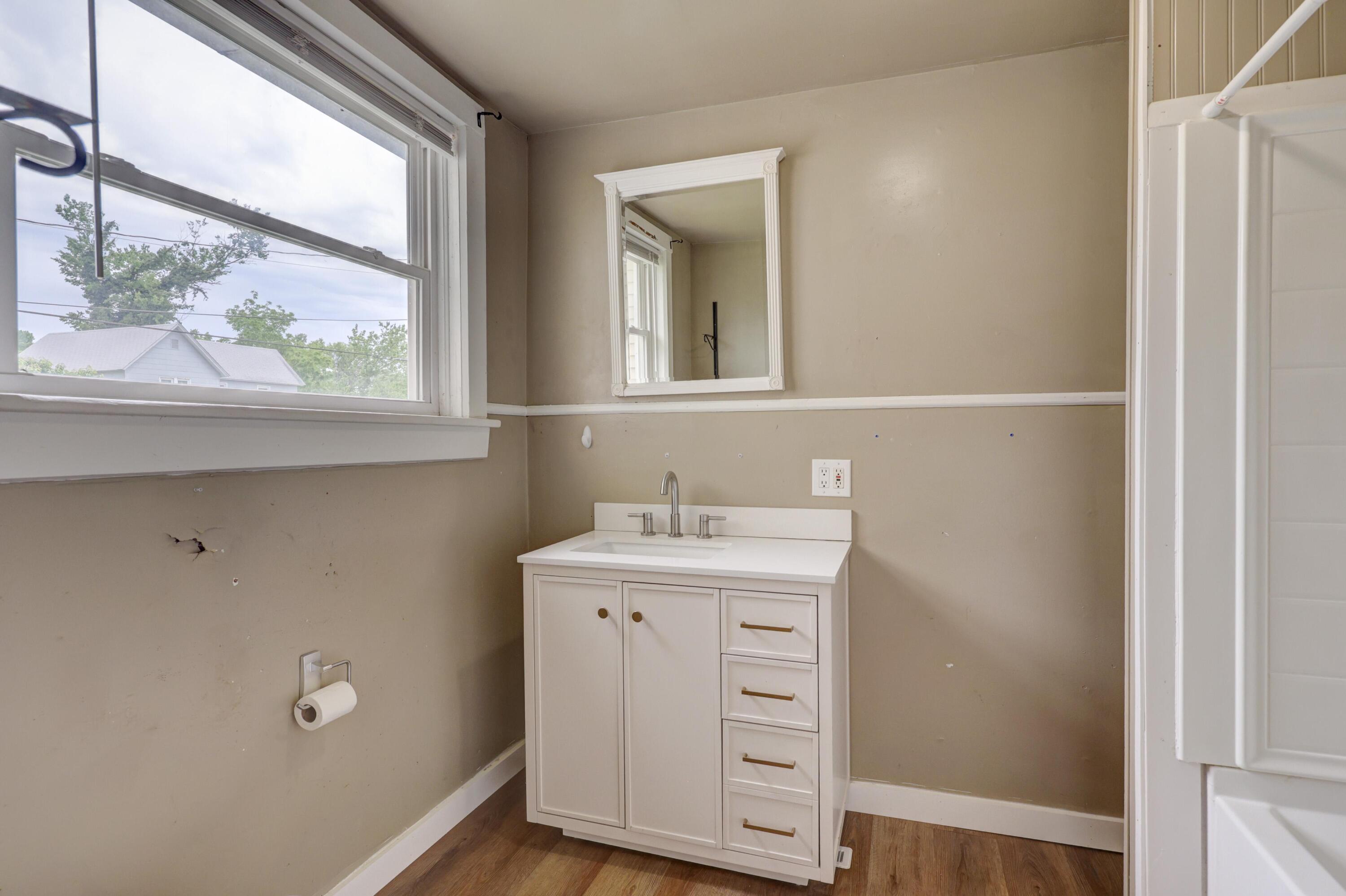 813 Lyon Street Property Photo 16