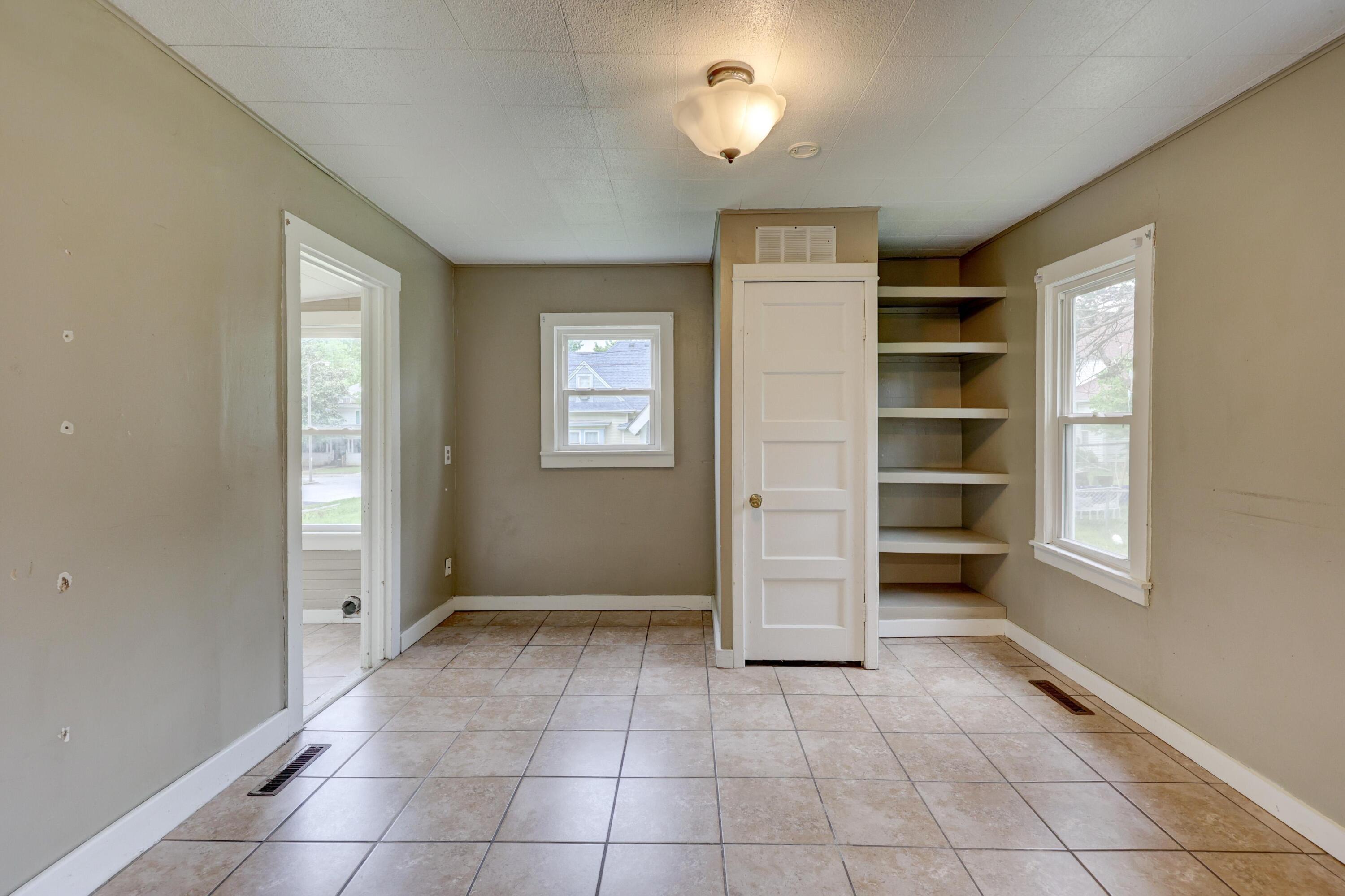 813 Lyon Street Property Photo 27