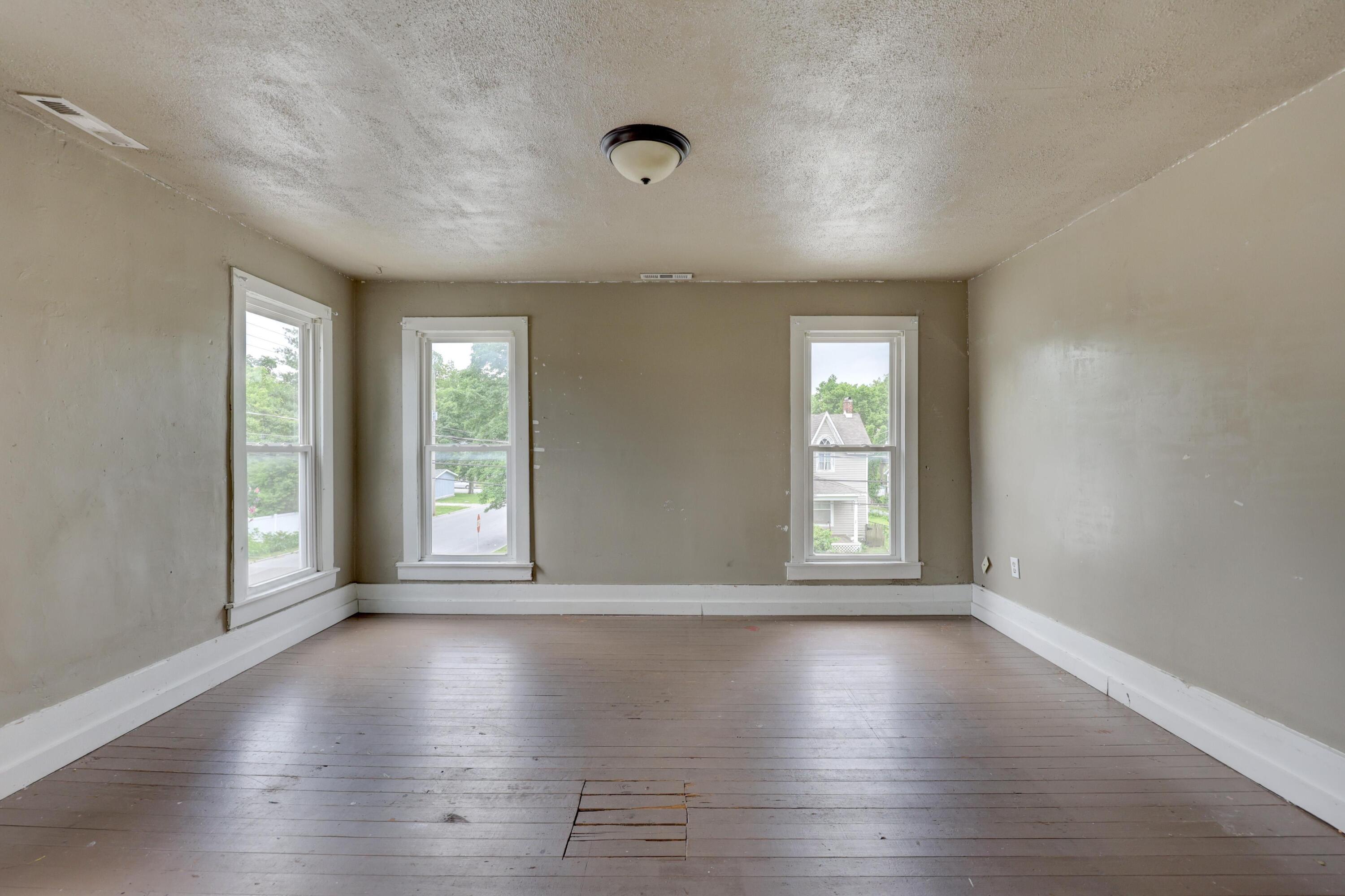 813 Lyon Street Property Photo 37