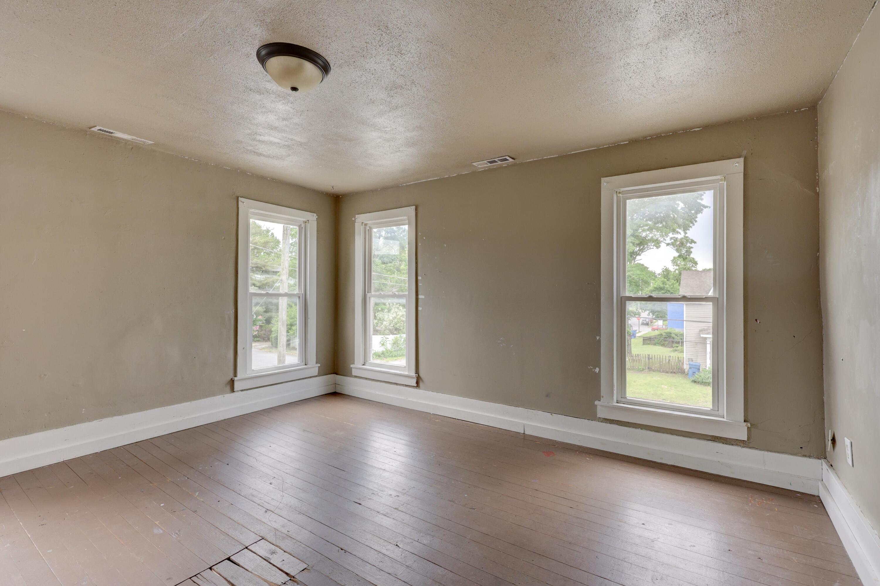 813 Lyon Street Property Photo 38