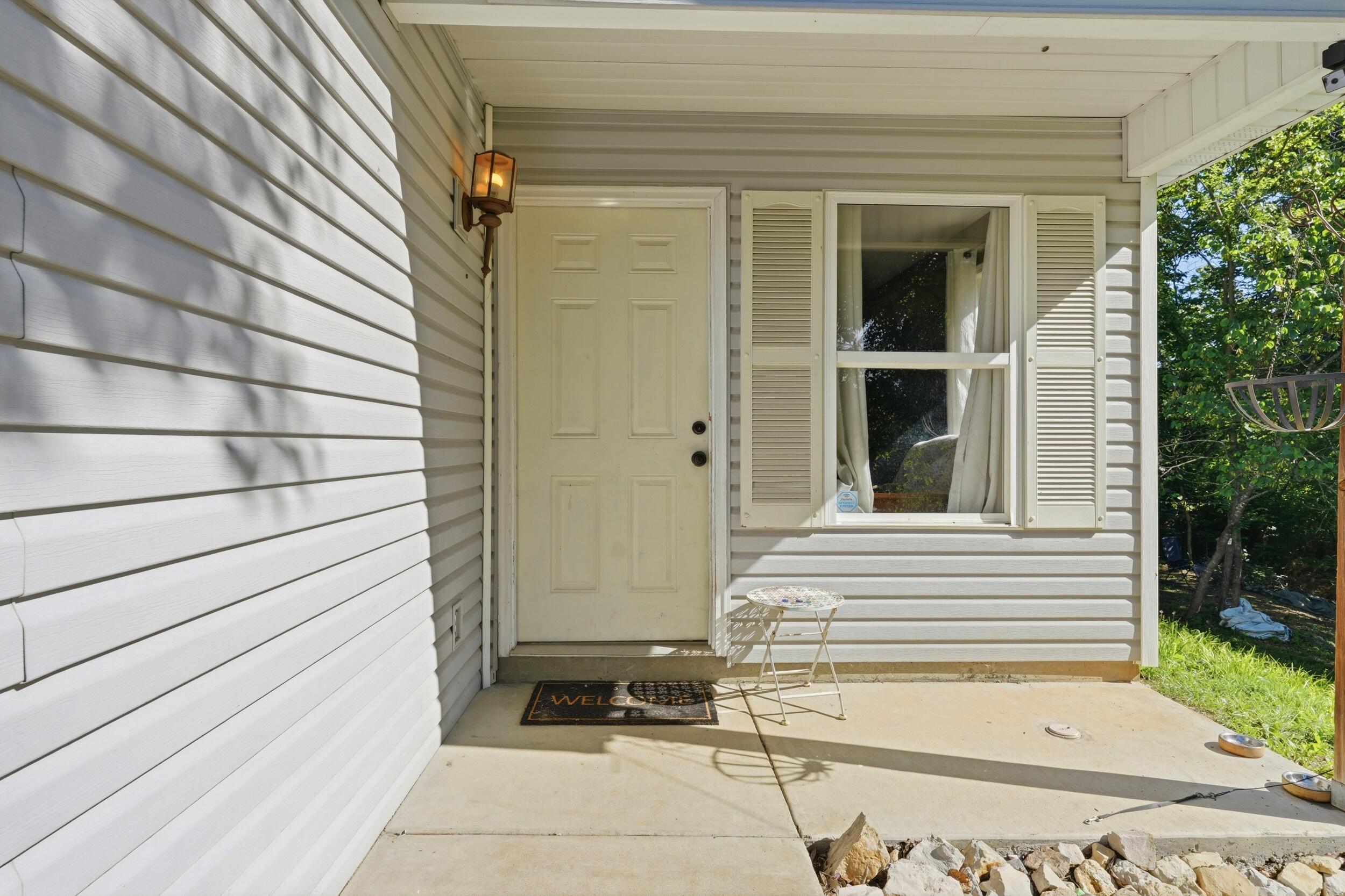 1027 Meadow Lane Property Photo 4