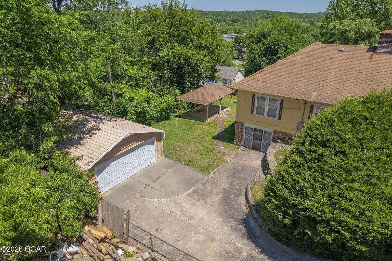 220 East Mckinney Street Property Photo 35