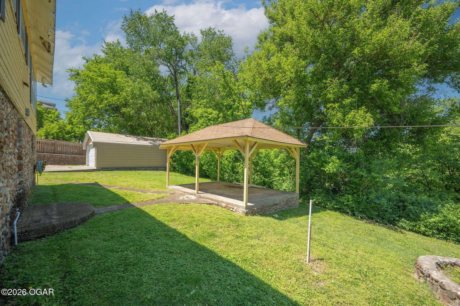 220 East Mckinney Street Property Photo 38