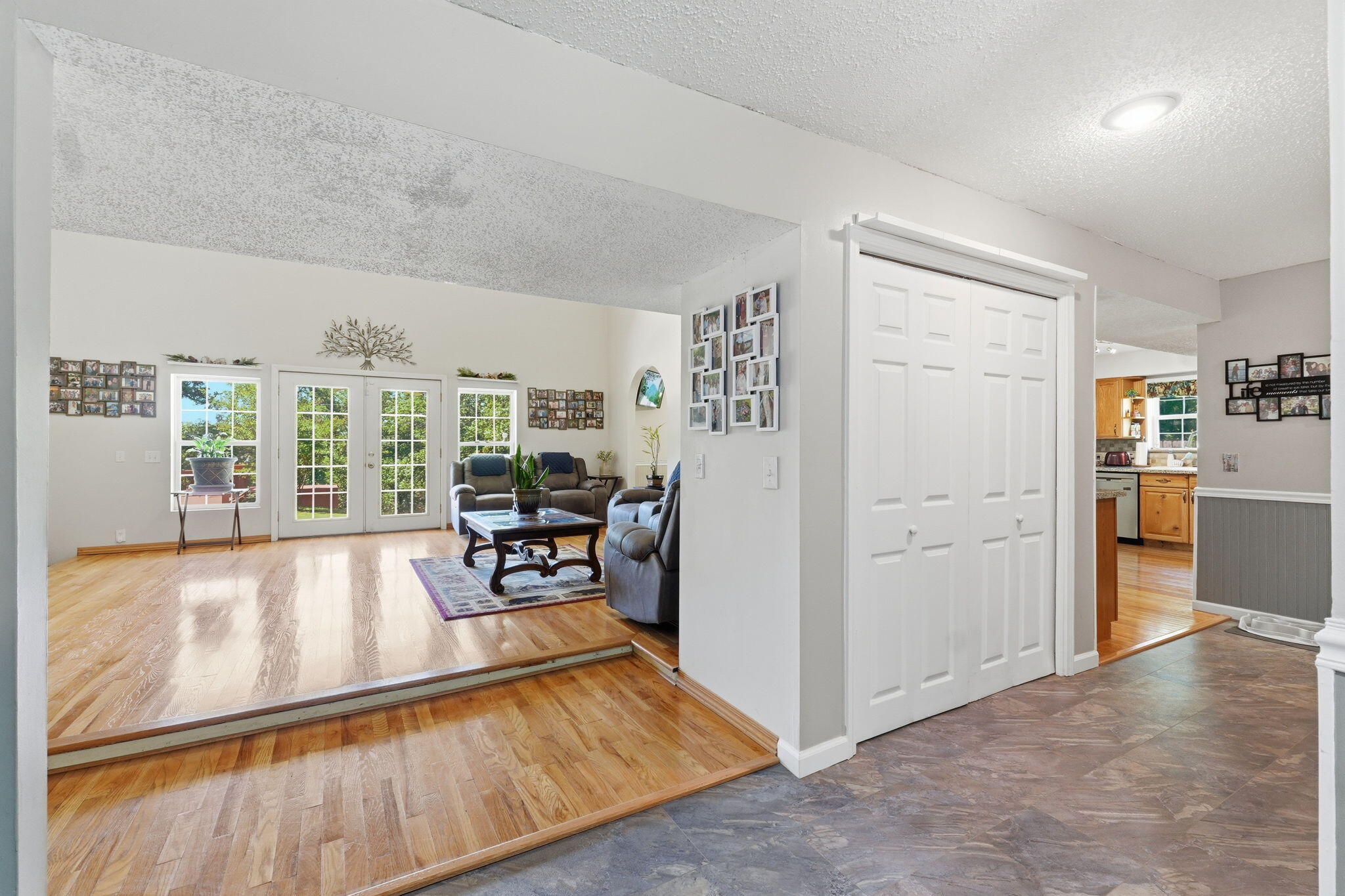 296 Kirtley Road Property Photo 4