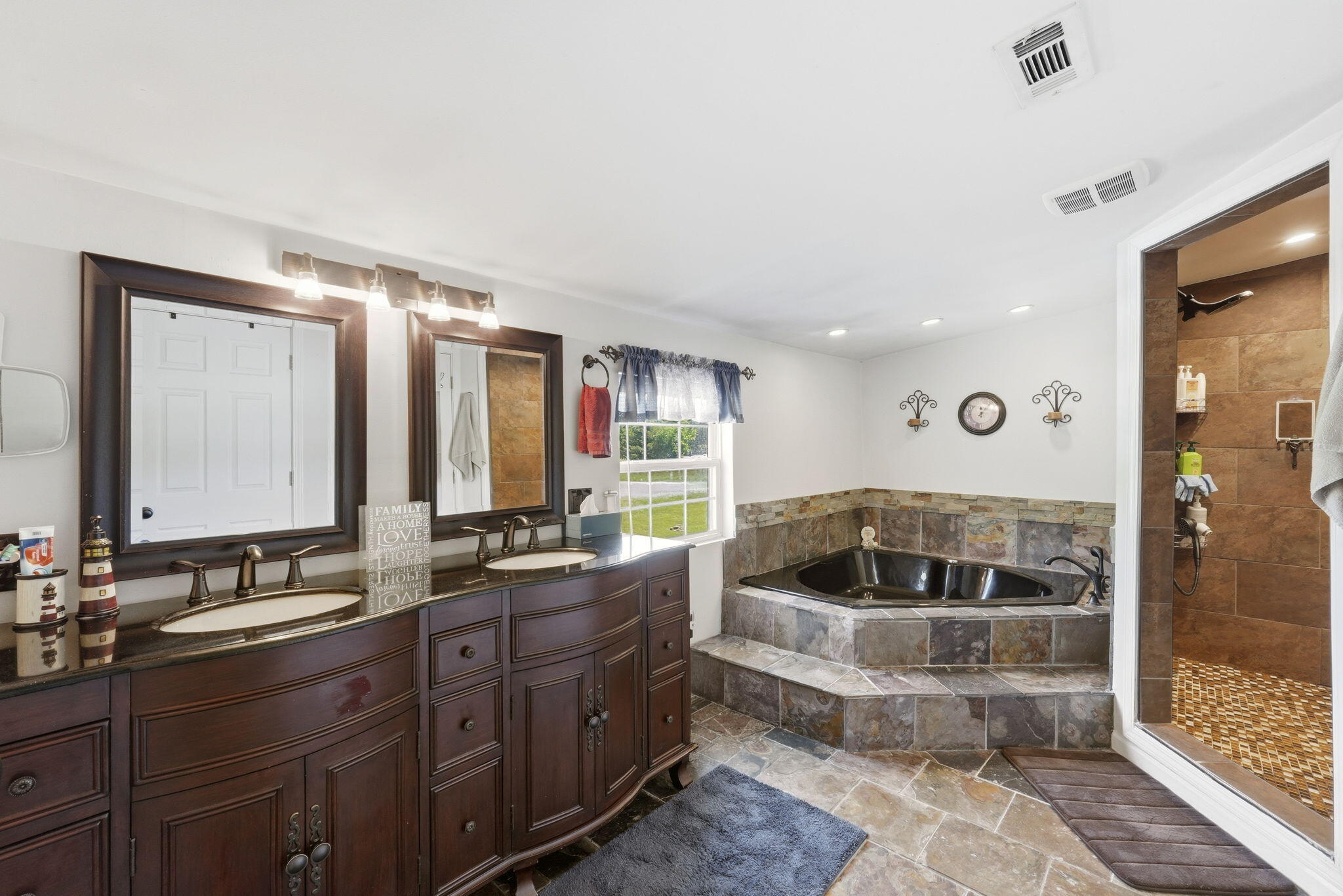 296 Kirtley Road Property Photo 15