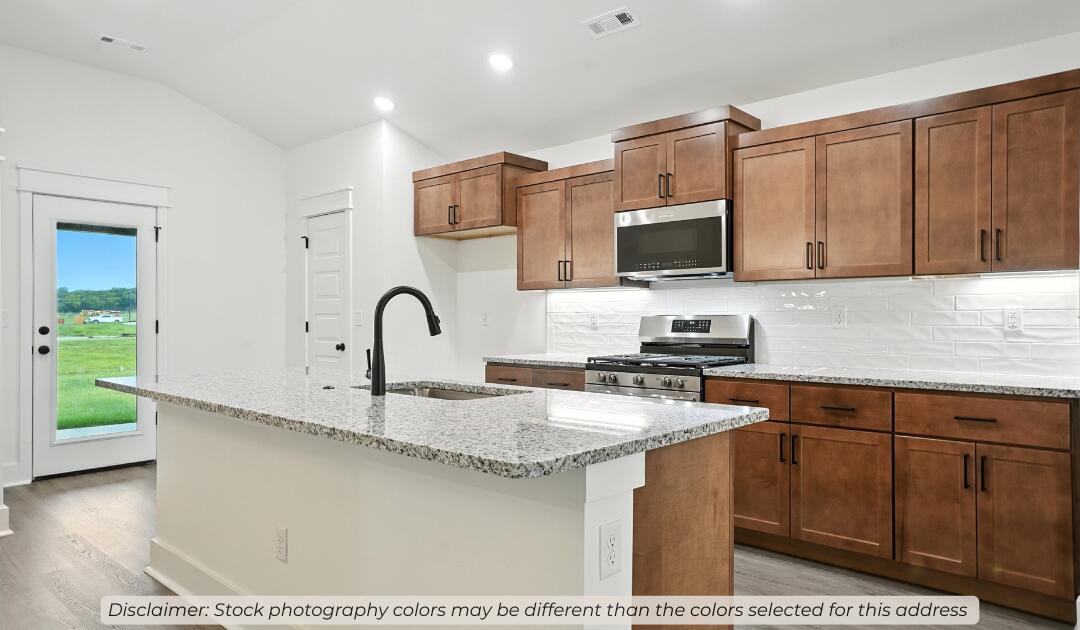 511 Molly Dean Drive Property Photo 3