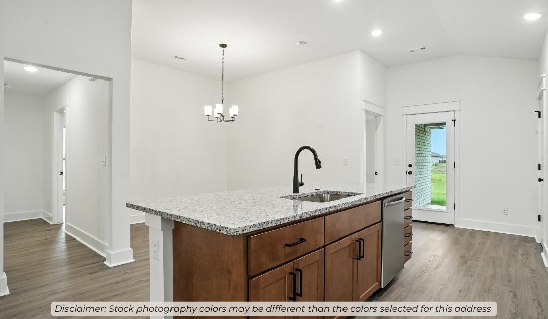 511 Molly Dean Drive Property Photo 9