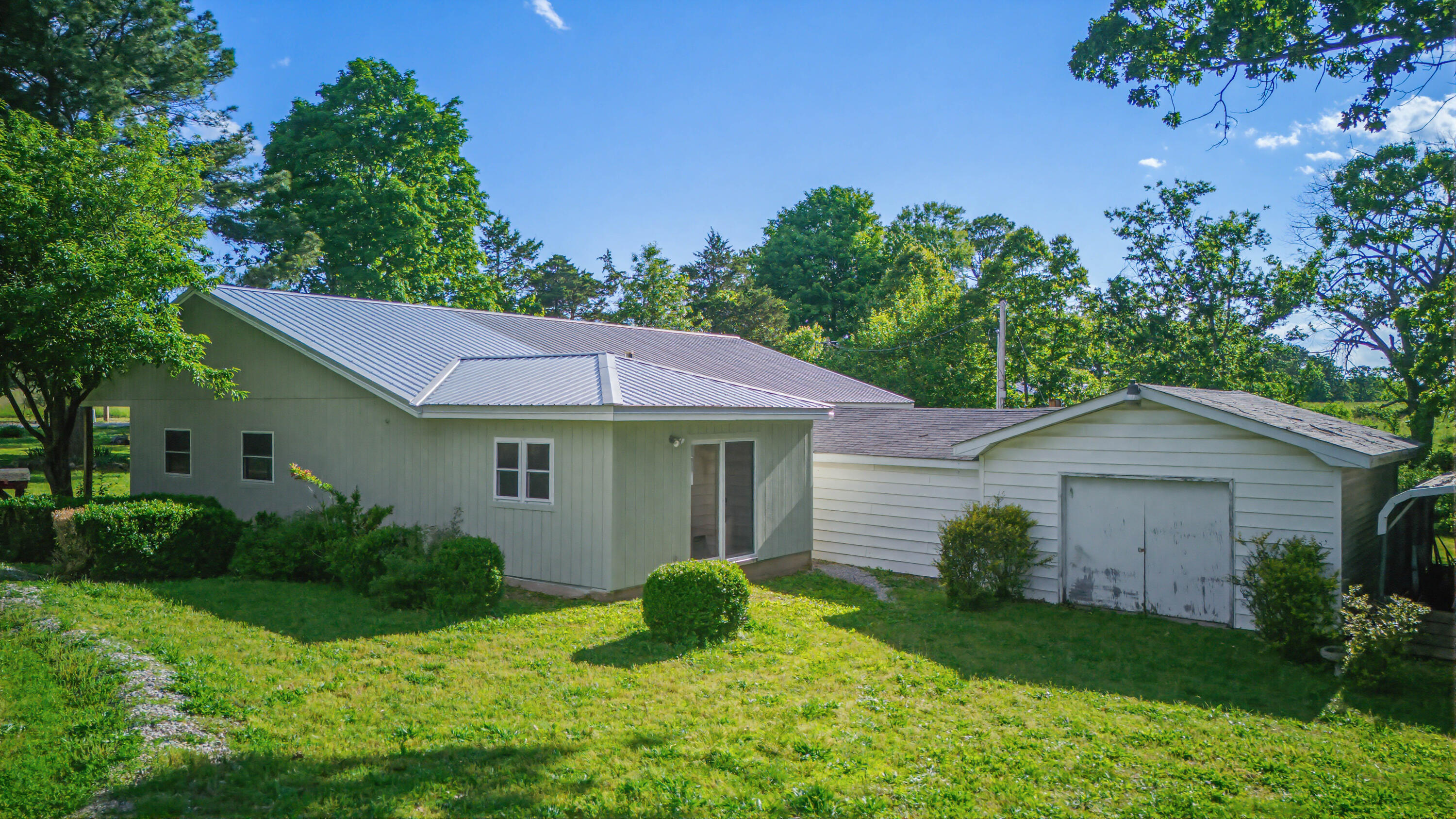 5345 County Road 8800 Property Photo 4