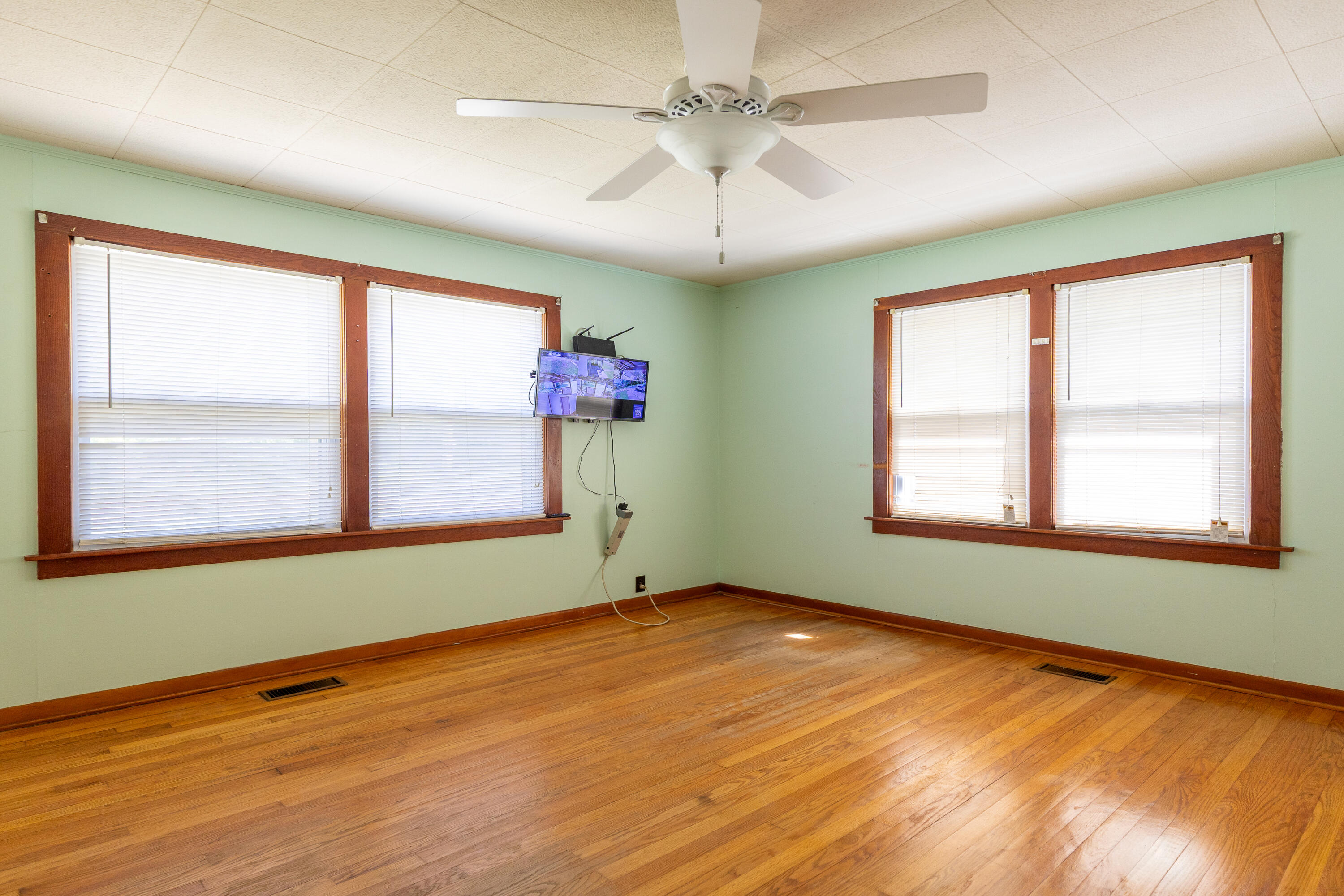 17150 3rd Street Property Photo 9