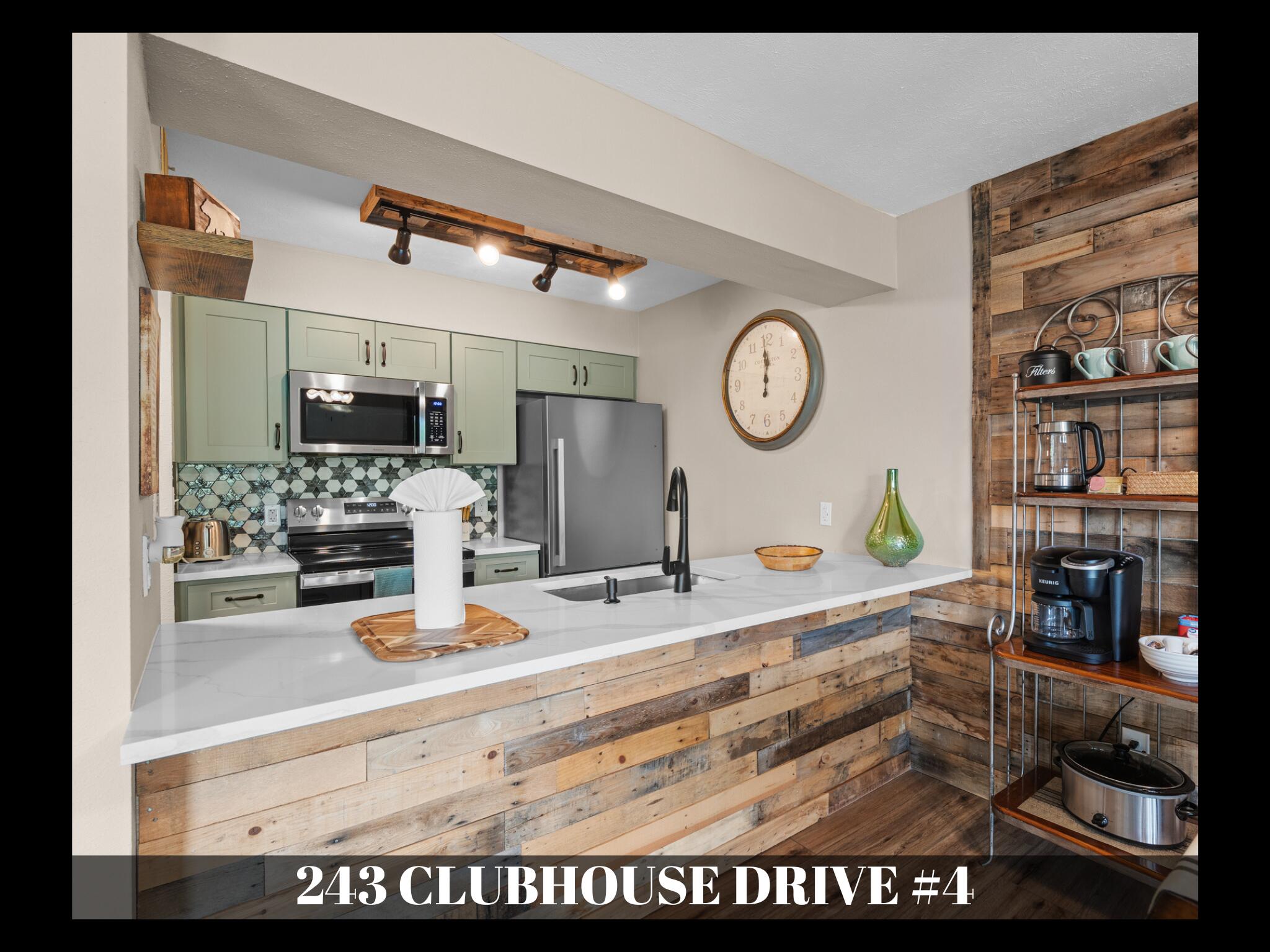 243 Clubhouse Drive 4 Property Photo 17