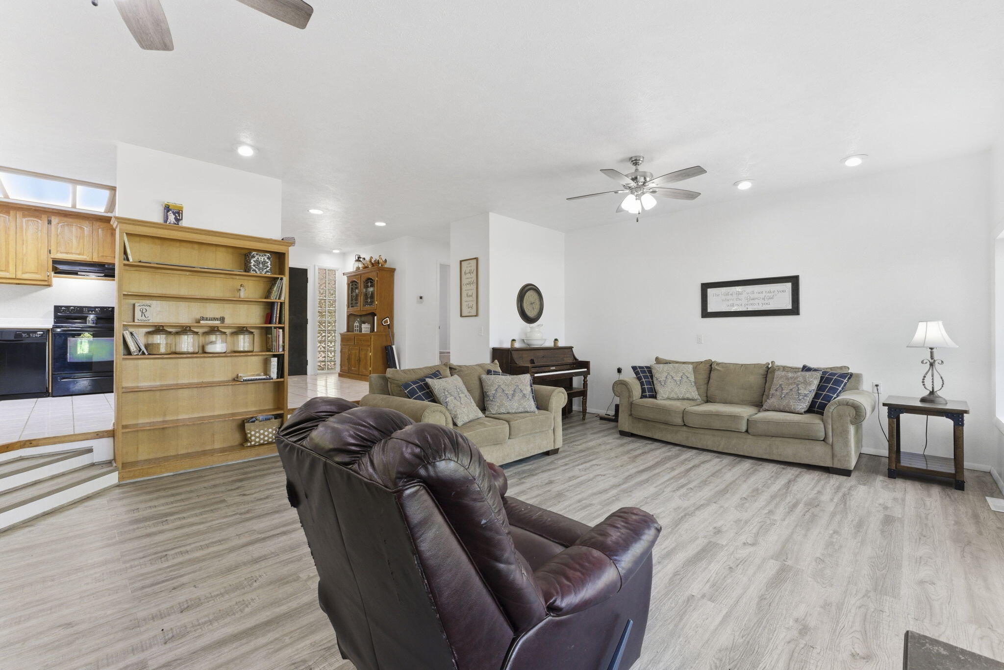 383 State Road H Property Photo 6