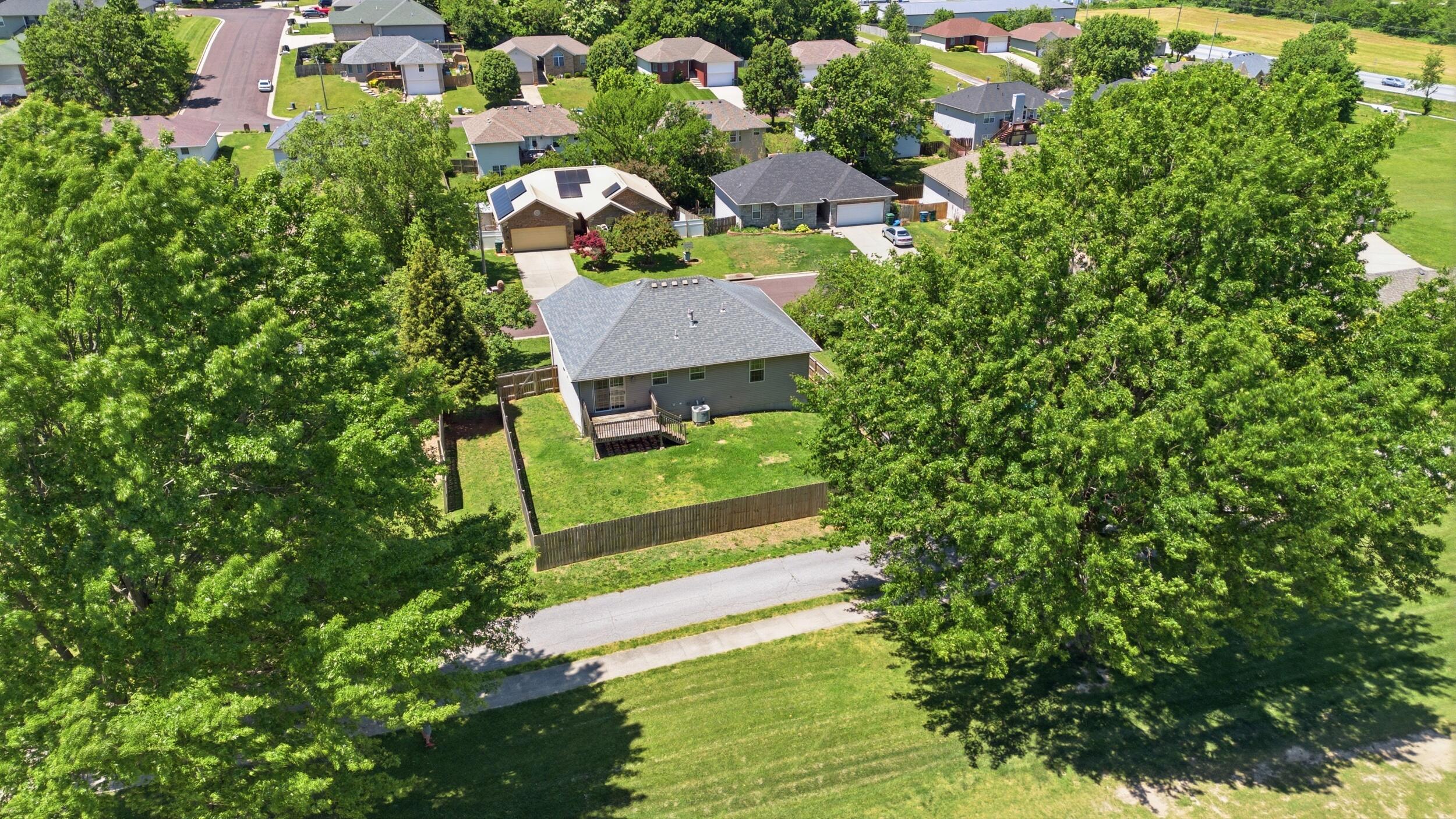 111 Miller Way Property Photo 6