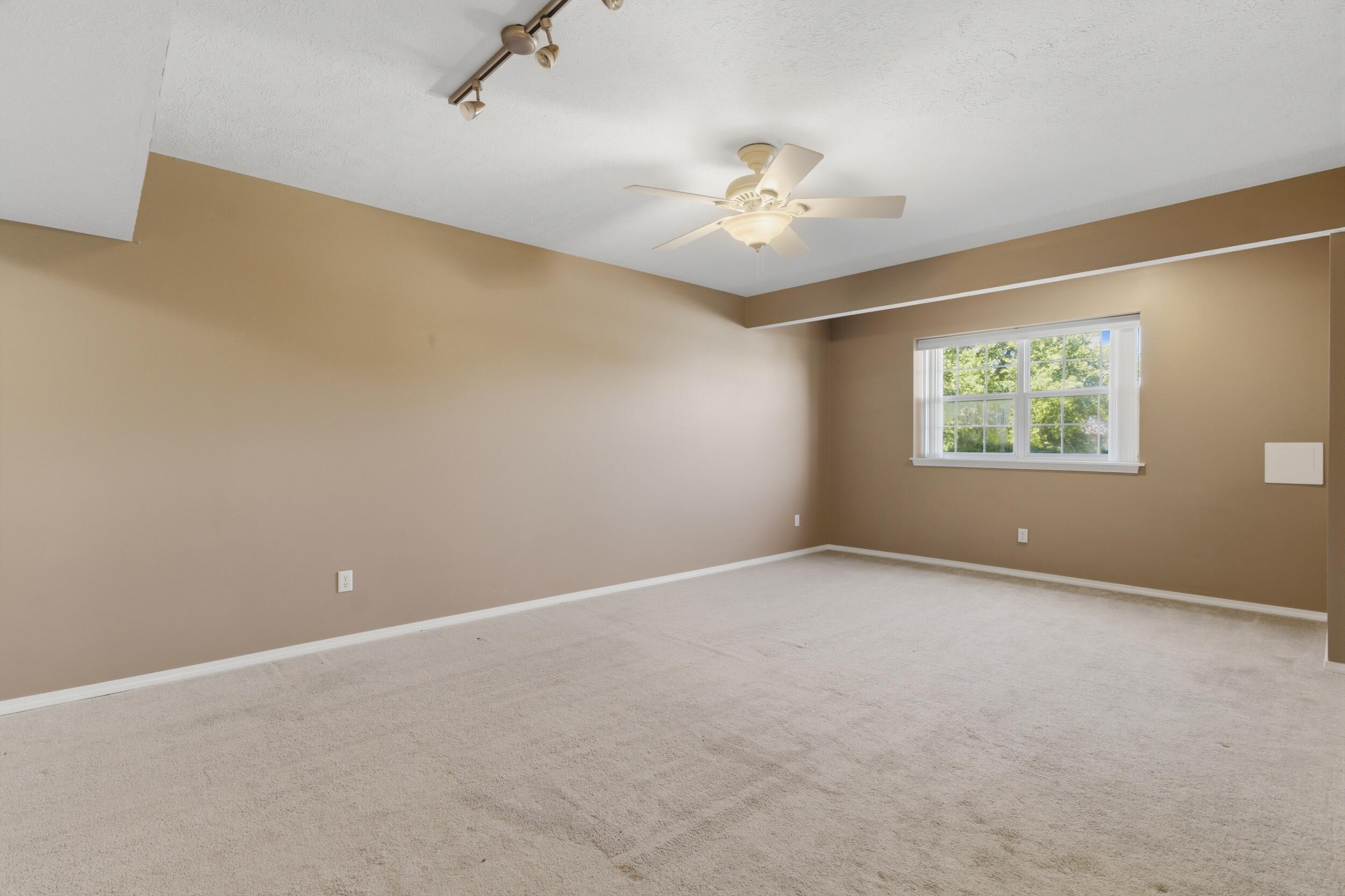 111 Miller Way Property Photo 32