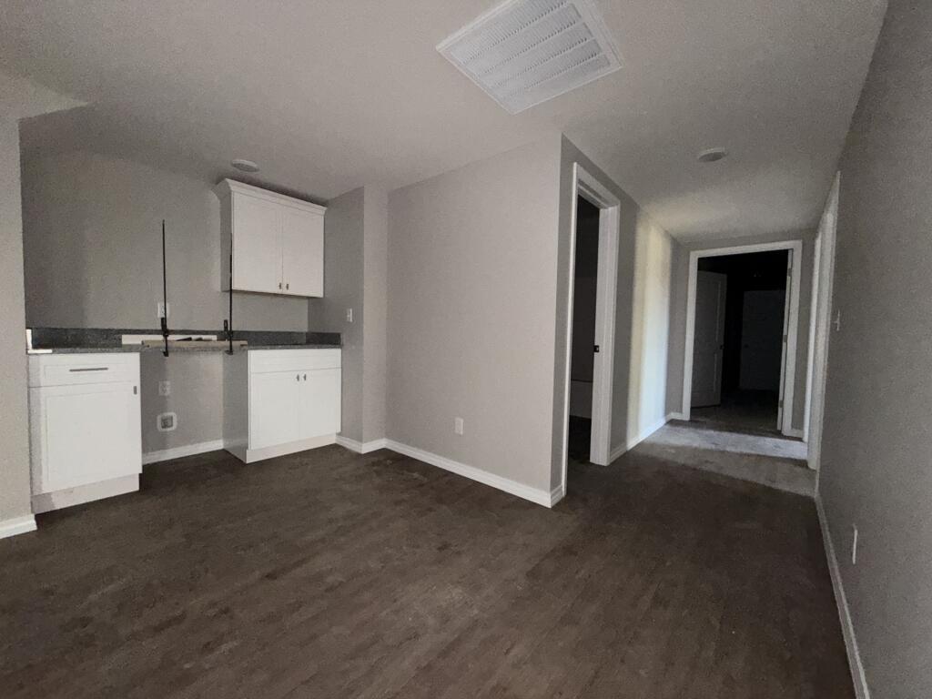 2607 West Summerset Street Property Photo 10