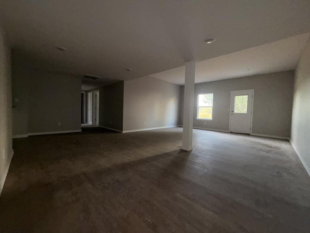 2607 West Summerset Street Property Photo 11