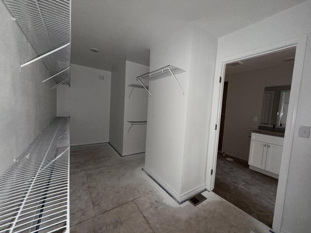 2607 West Summerset Street Property Photo 13