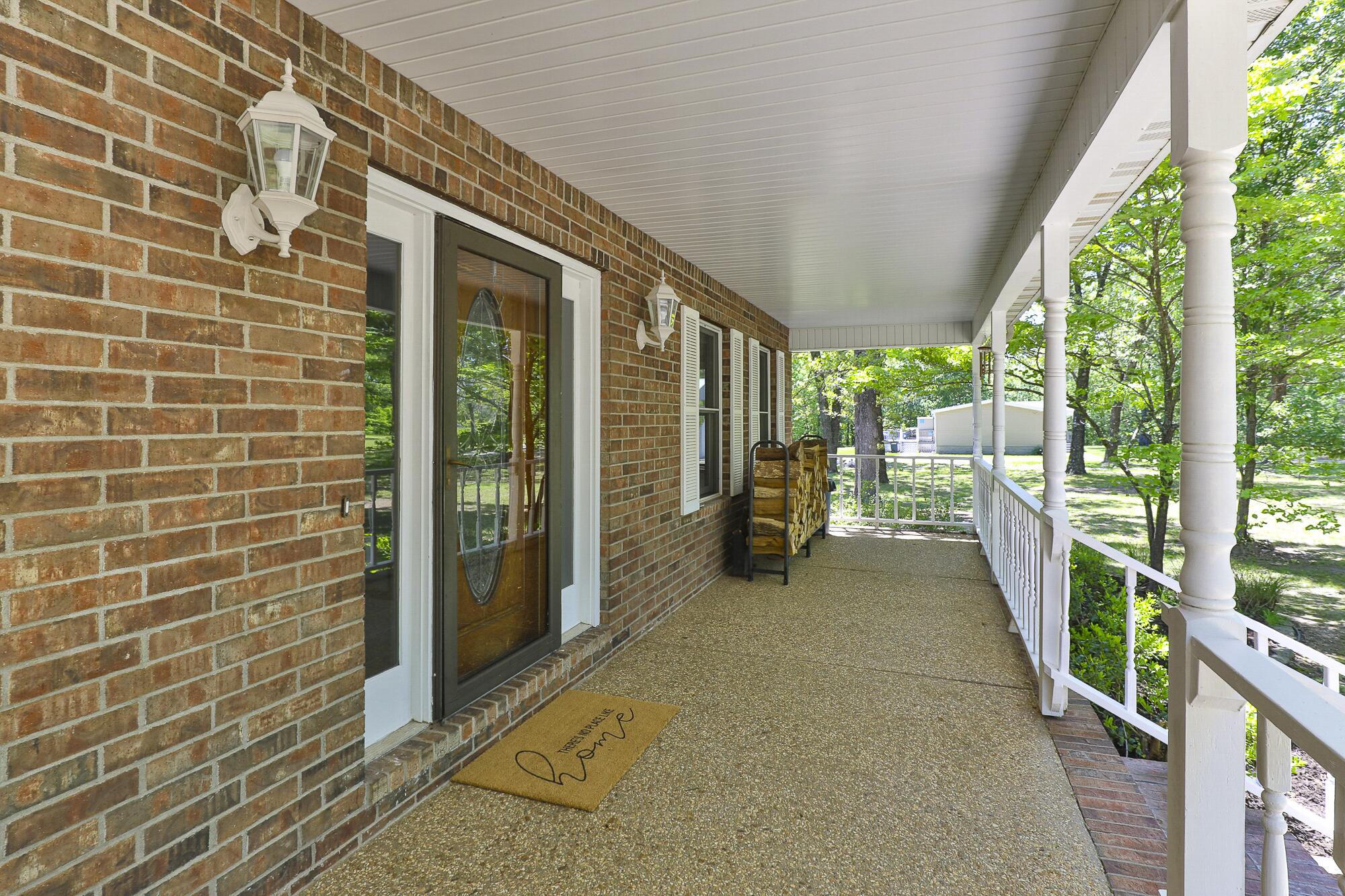 3920 White Oak Road Property Photo 2