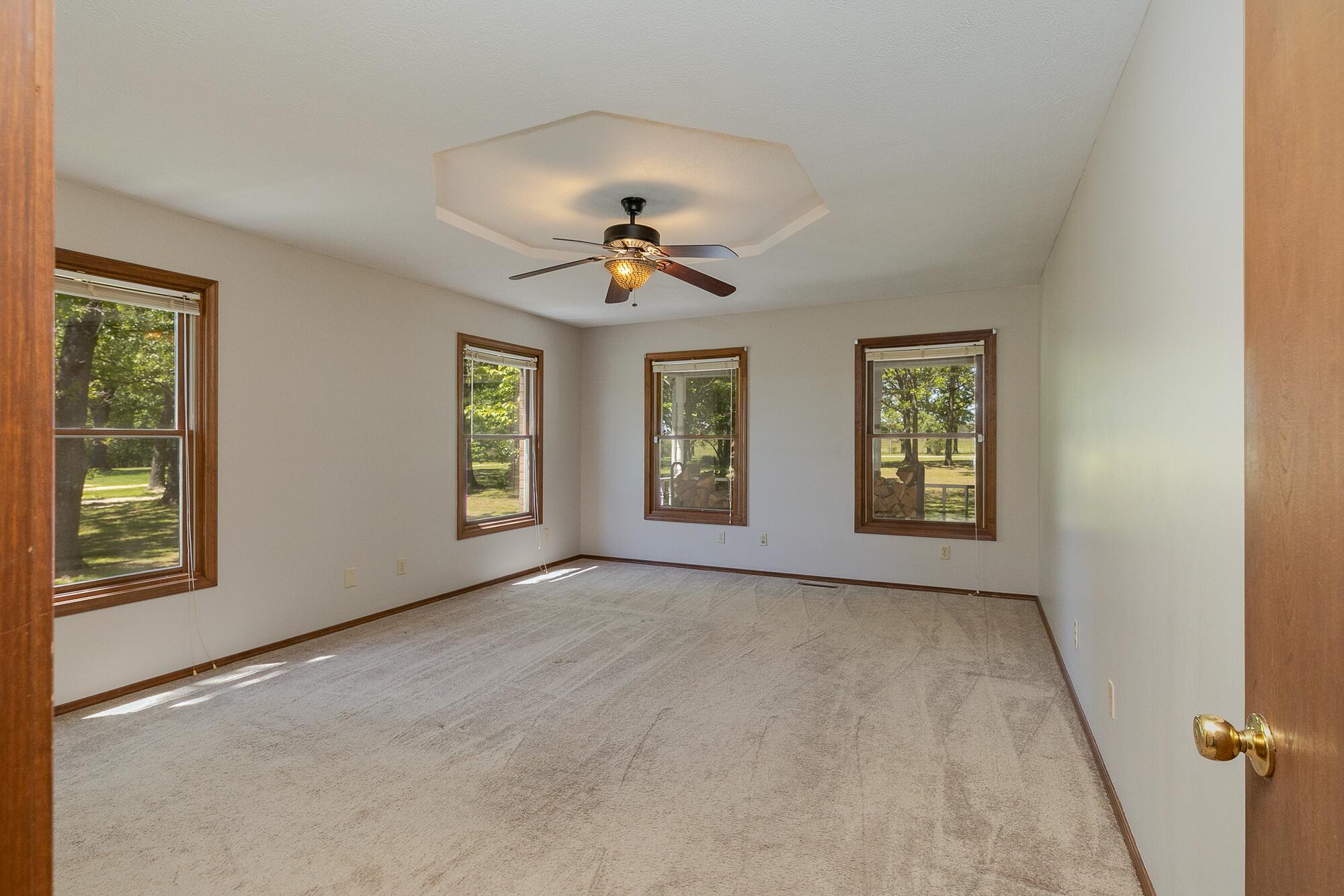 3920 White Oak Road Property Photo 9