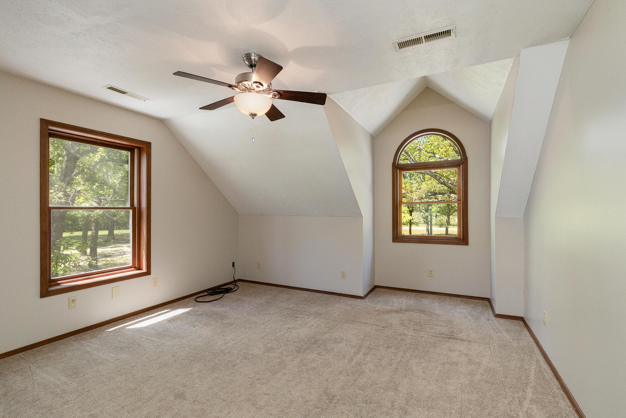 3920 White Oak Road Property Photo 15