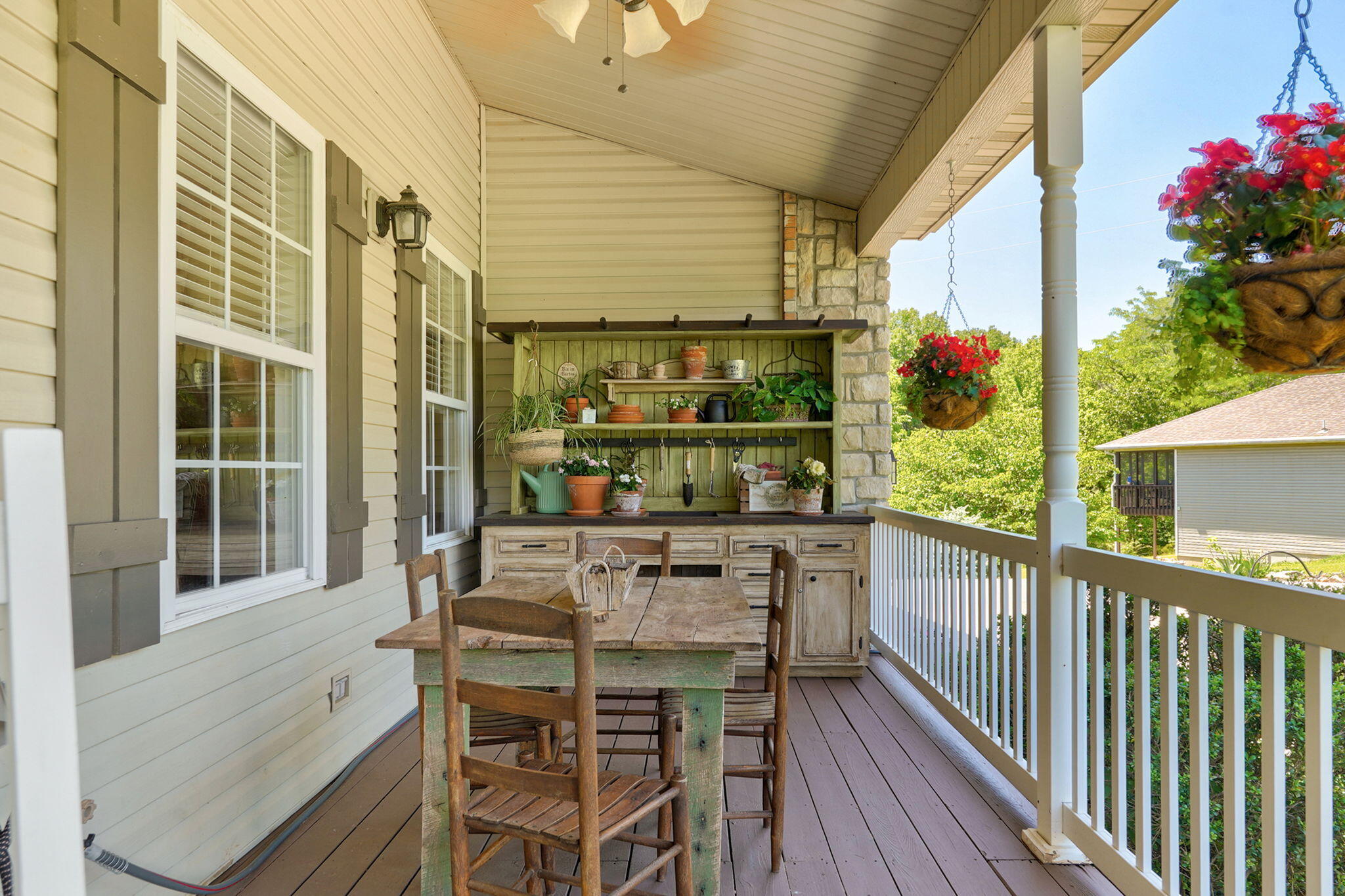 2370 Sheron Drive Property Photo 14