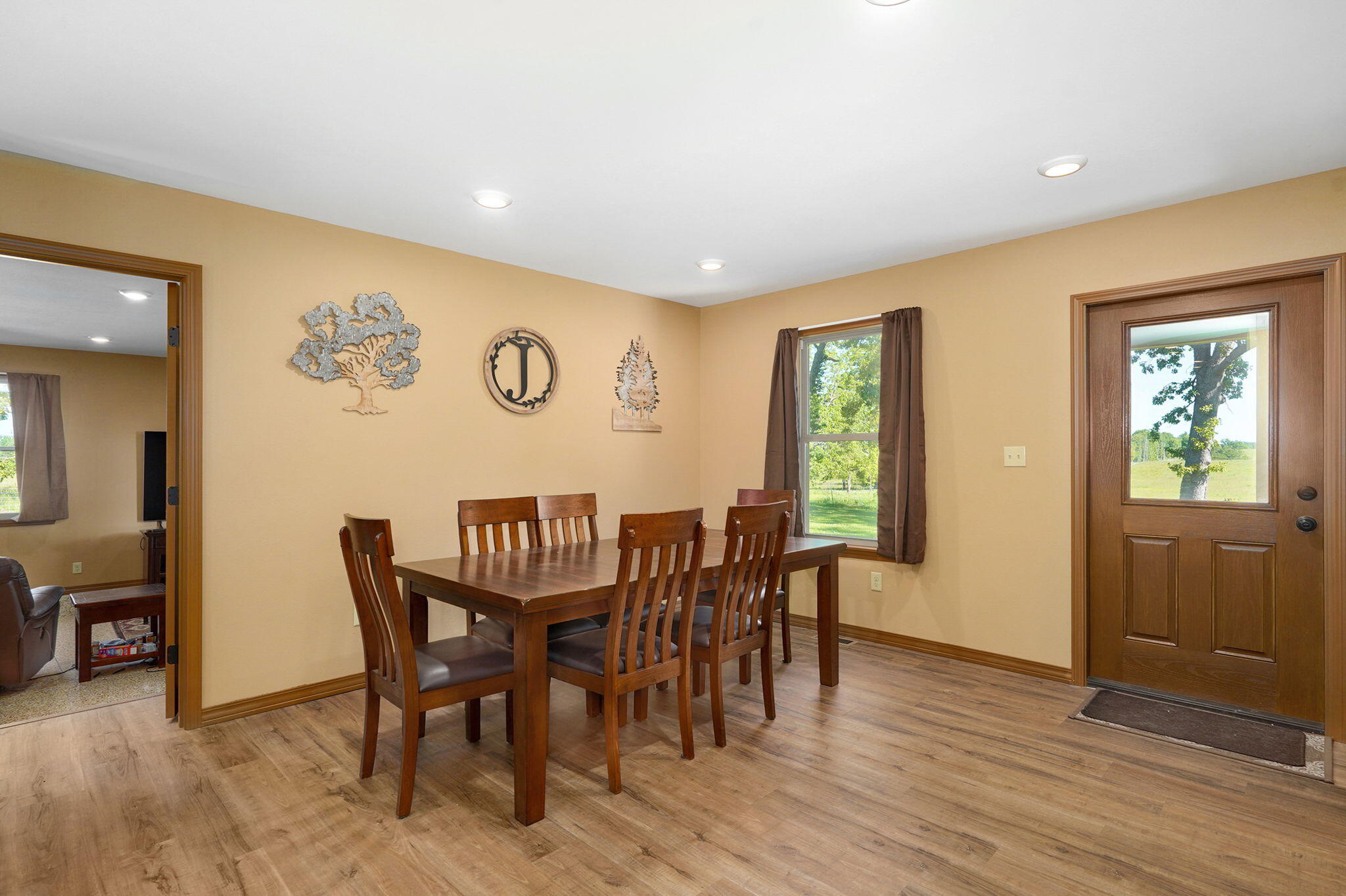 18519 Farm Road 2000 Property Photo 6