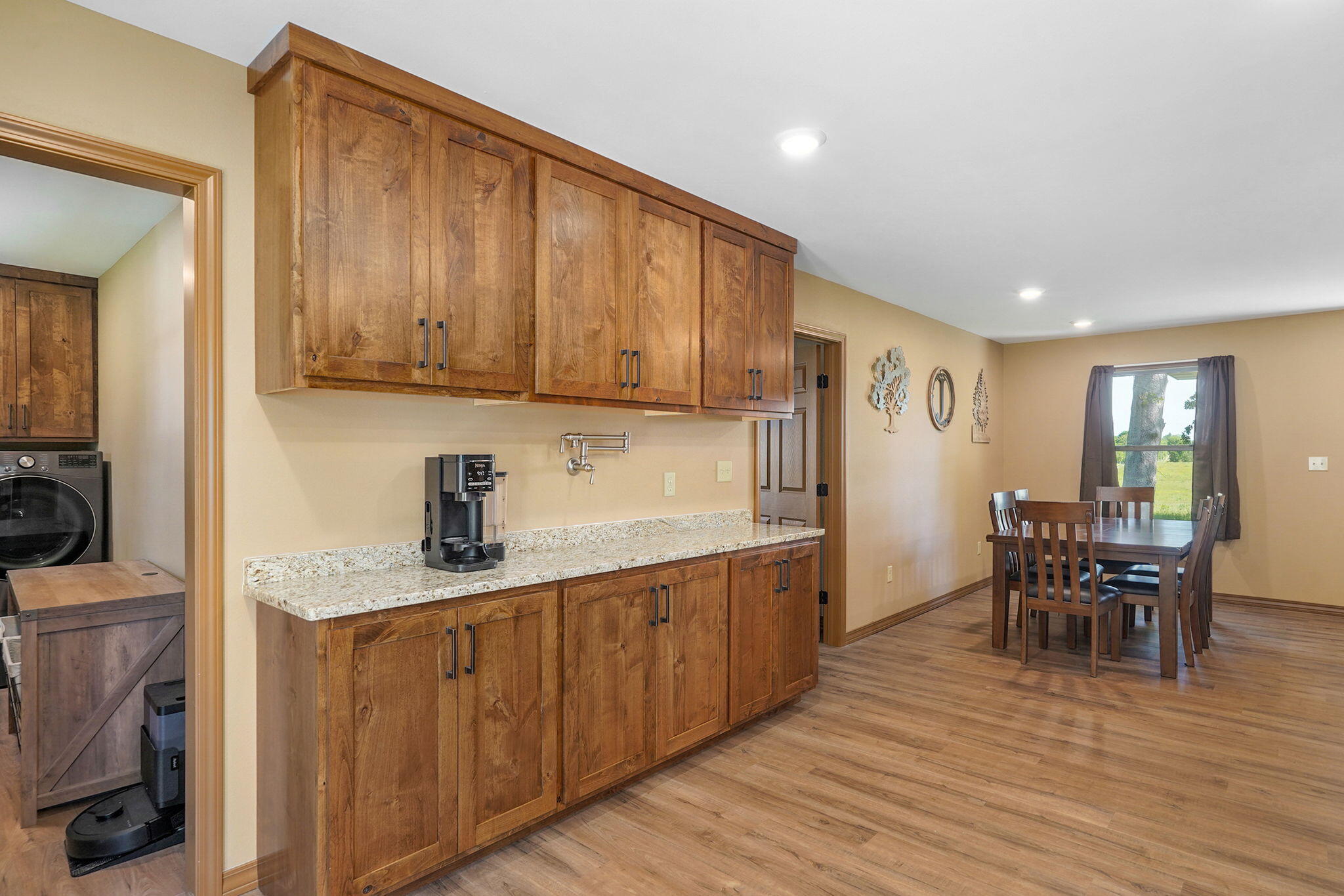 18519 Farm Road 2000 Property Photo 8