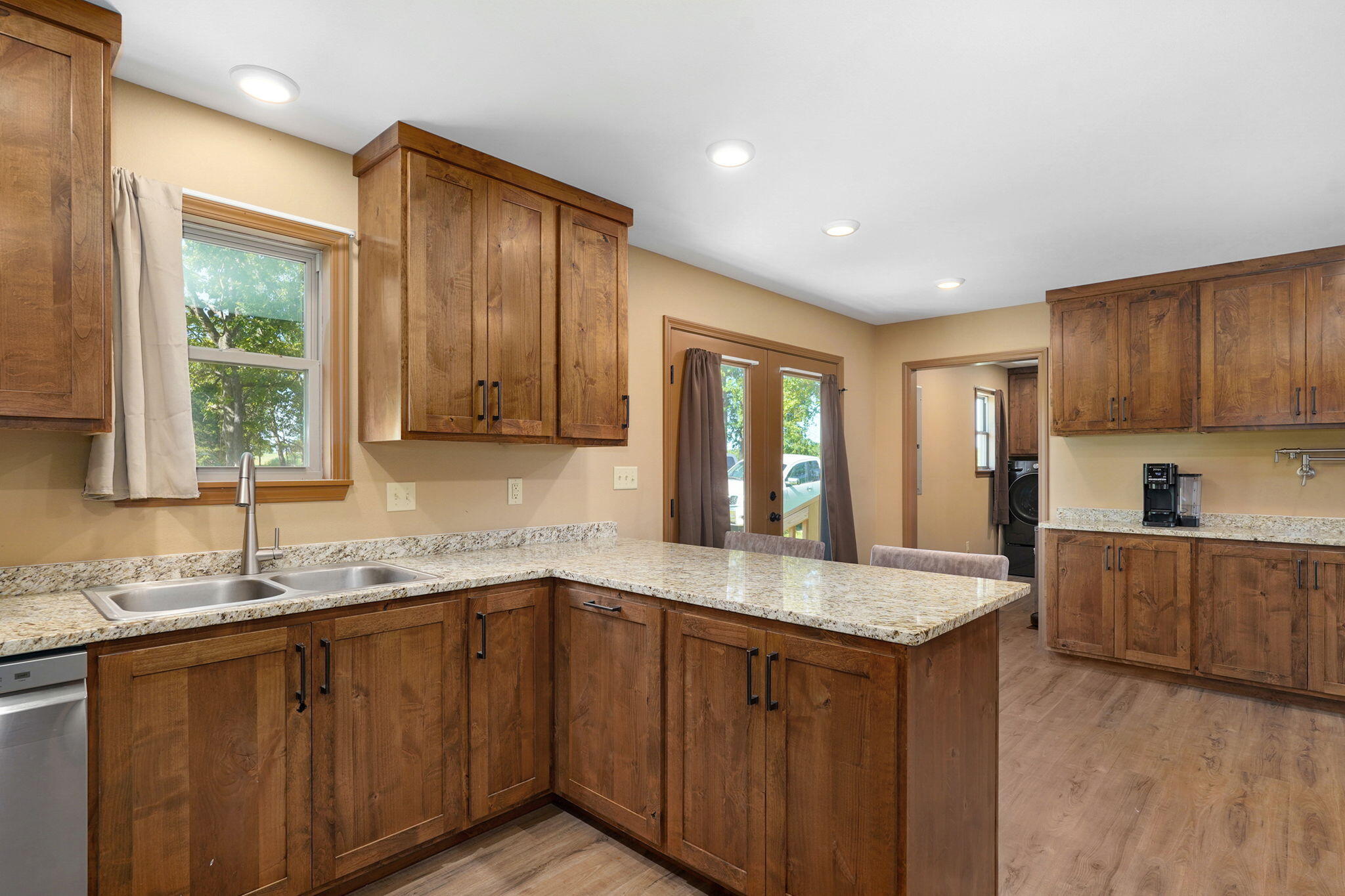 18519 Farm Road 2000 Property Photo 10