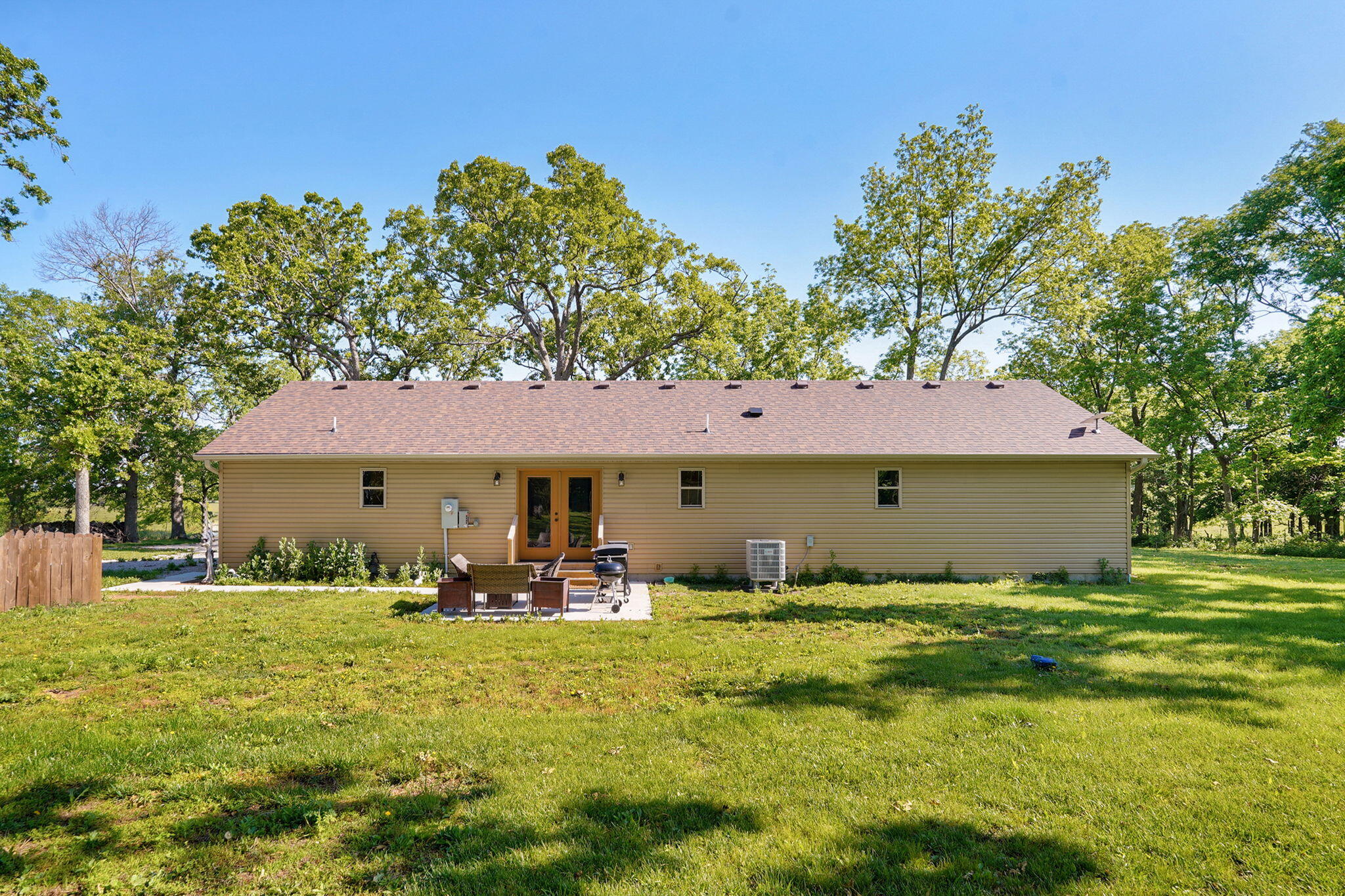 18519 Farm Road 2000 Property Photo 25