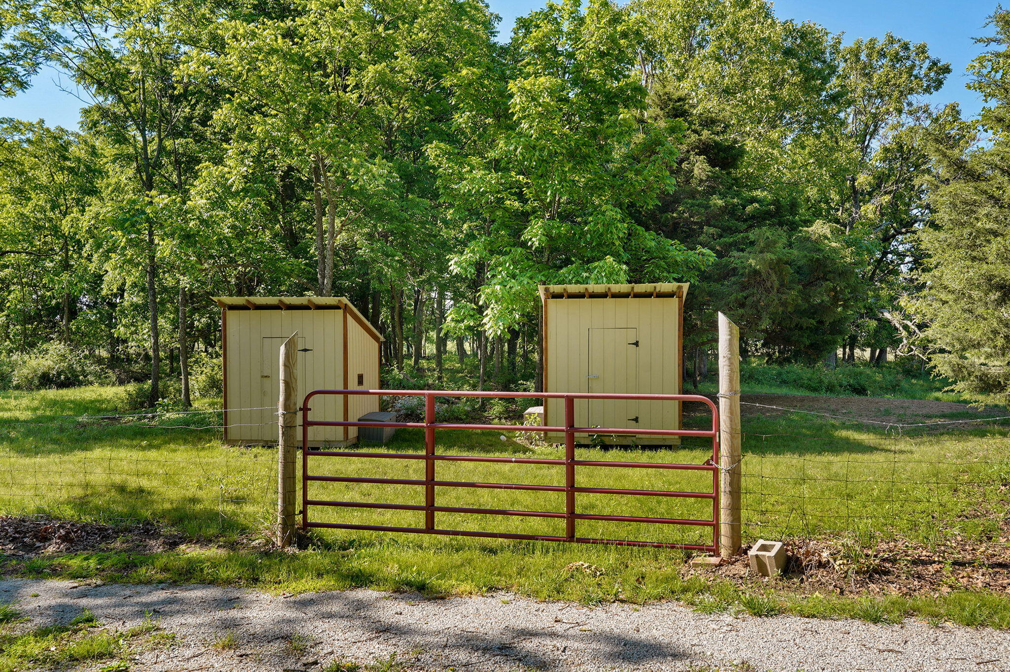 18519 Farm Road 2000 Property Photo 27