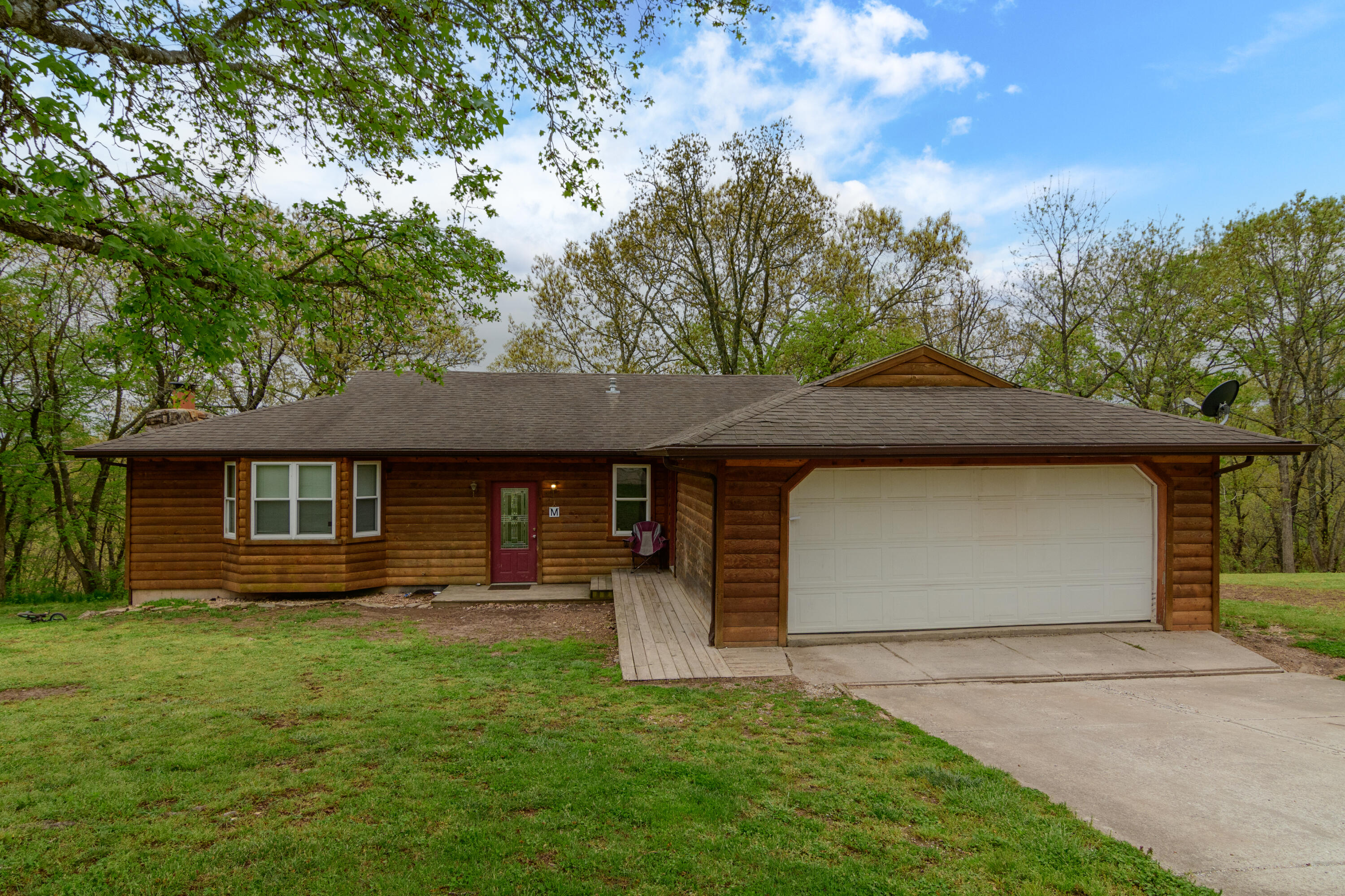 728 Pheasant Drive Property Photo 1