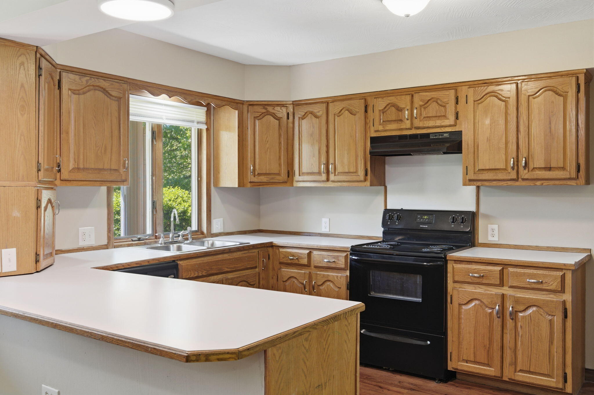 385 Jones Road Property Photo 10