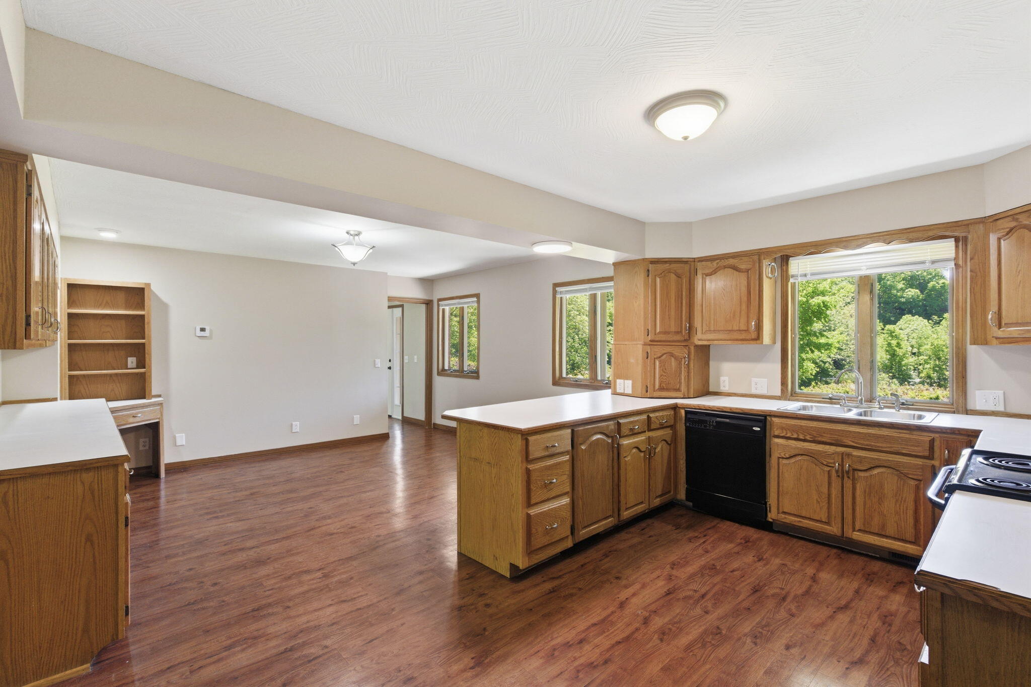 385 Jones Road Property Photo 12