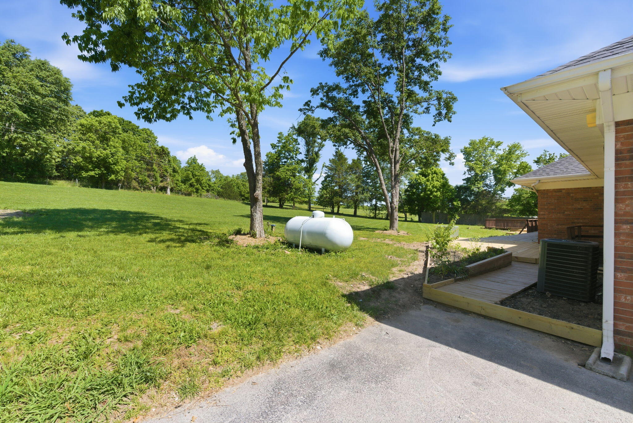 385 Jones Road Property Photo 32