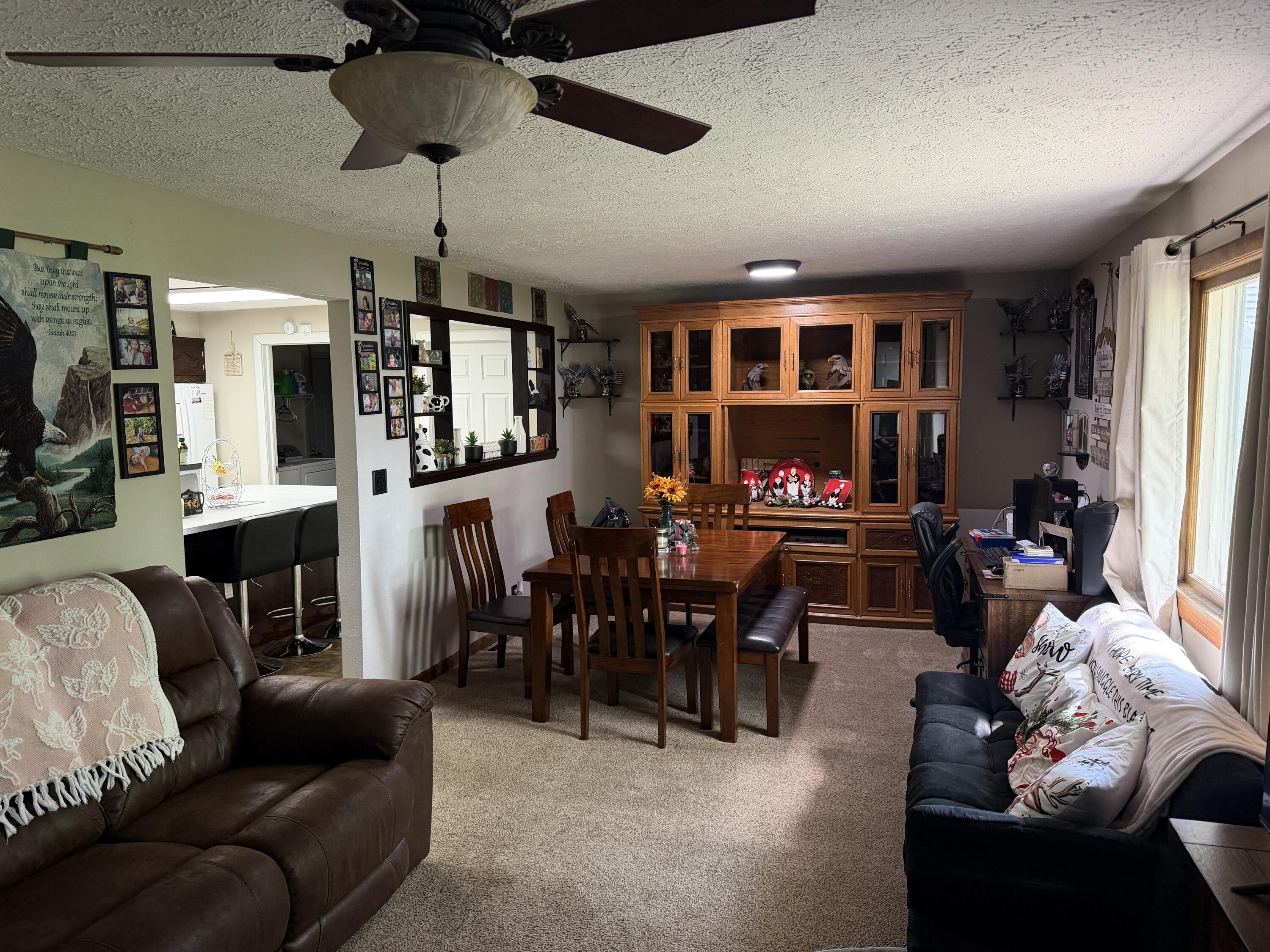 105 Walker Court Property Photo 4