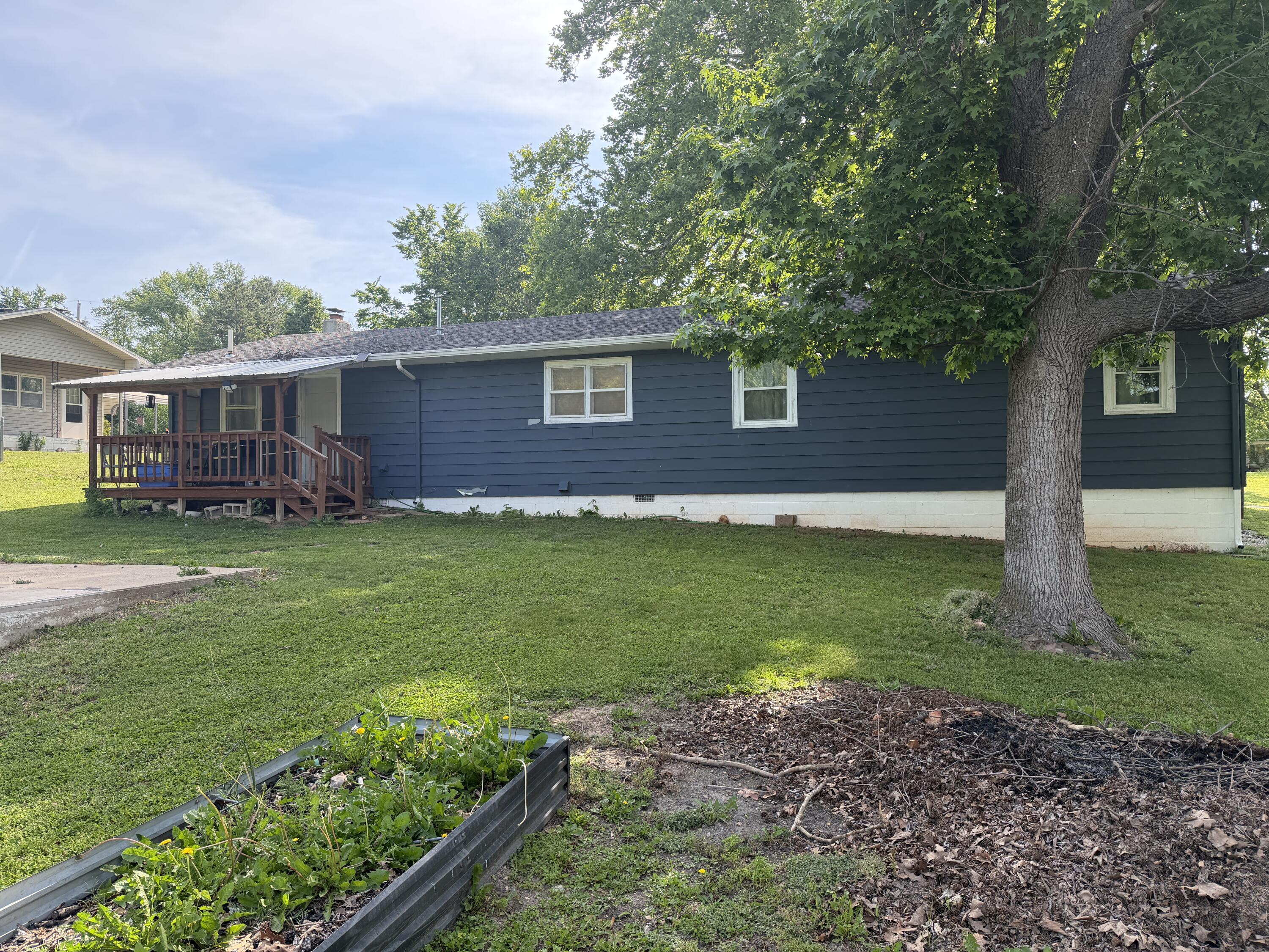105 Walker Court Property Photo 31