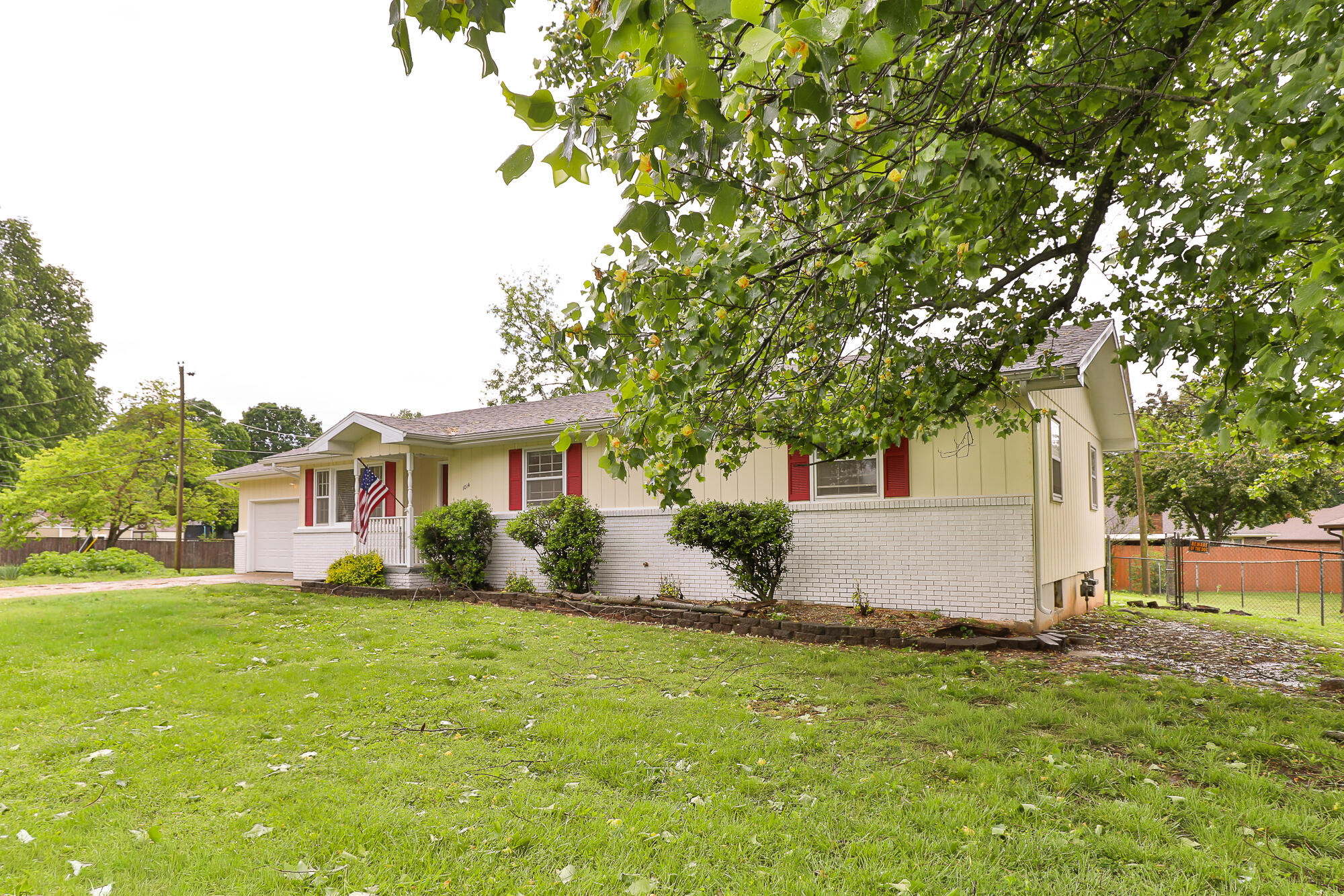 1014 West Lasalle Street Property Photo 4